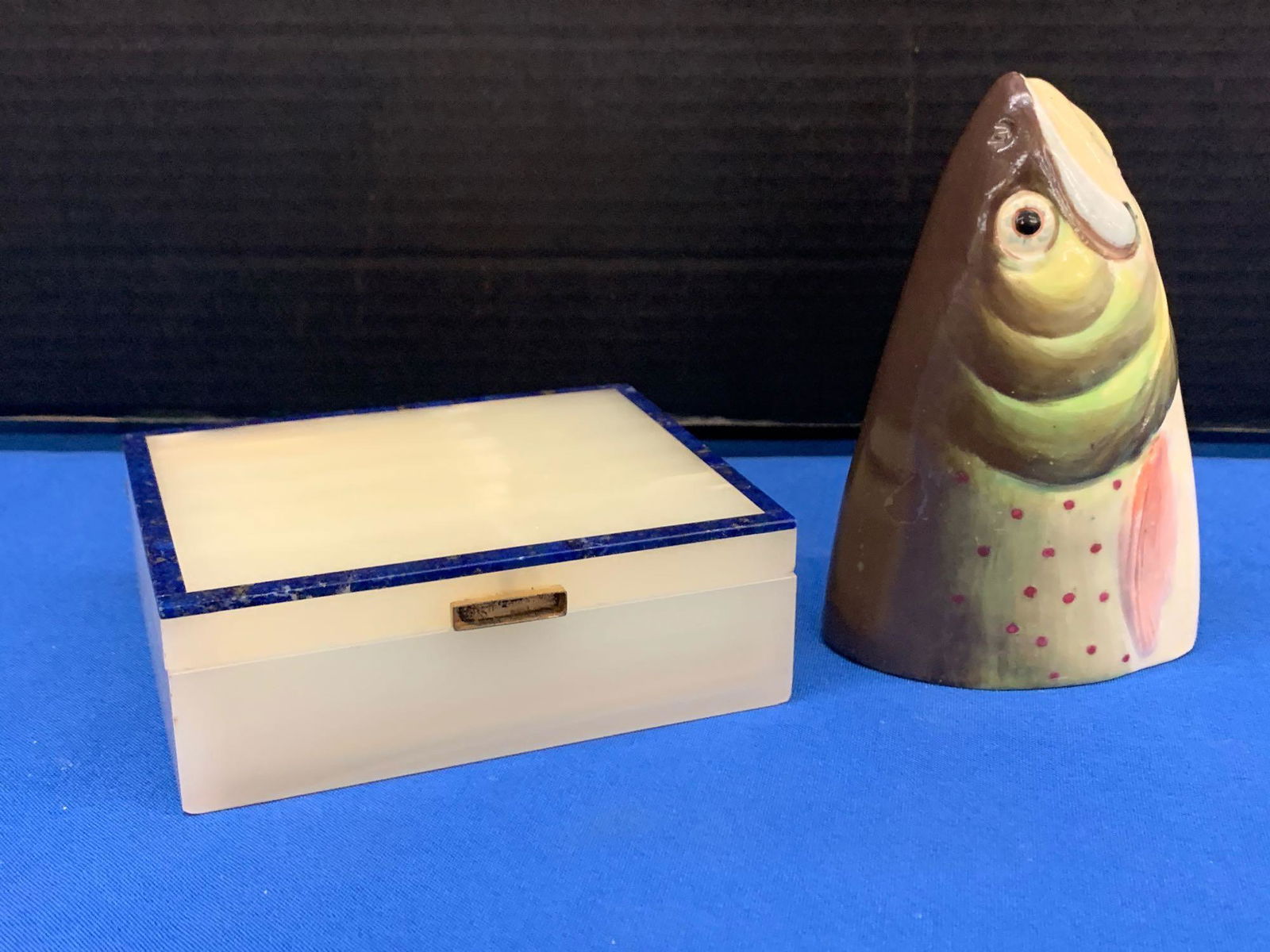 English Onyx & Lapis Box and Trout Stirrup Cup Lot (1 of 10)
