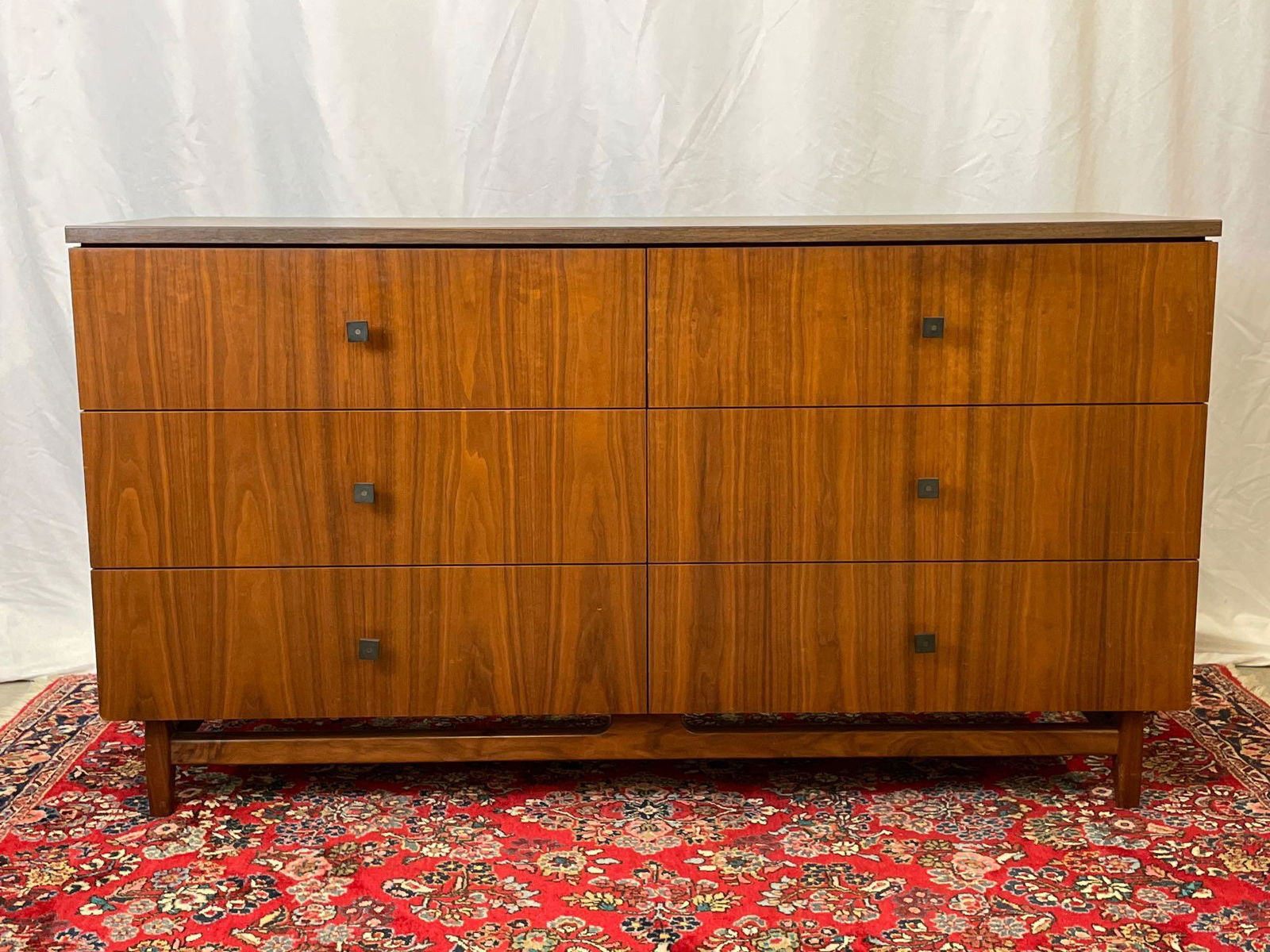 Midcentury Modern Six-drawer Dresser (1 of 7)