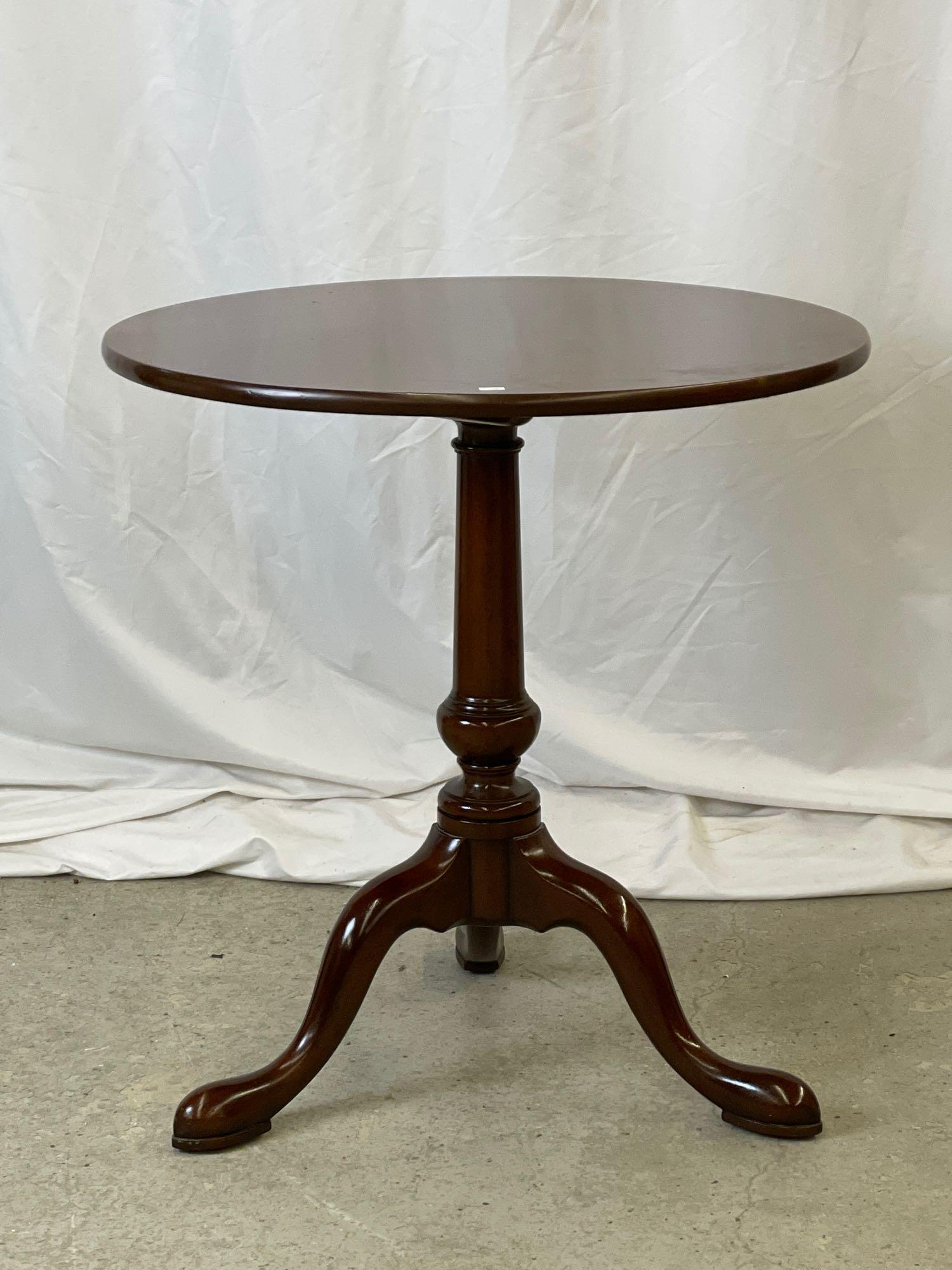 Kittinger Mahogany Tea Table (1 of 4)