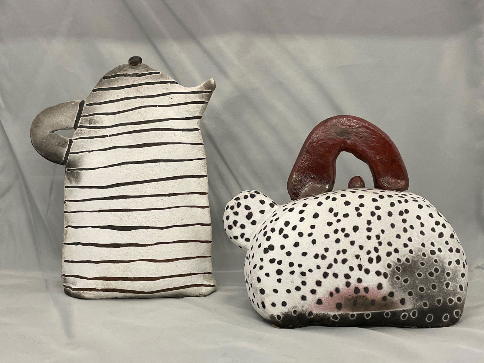 Two American Studio Pottery Teapots (1 of 7)