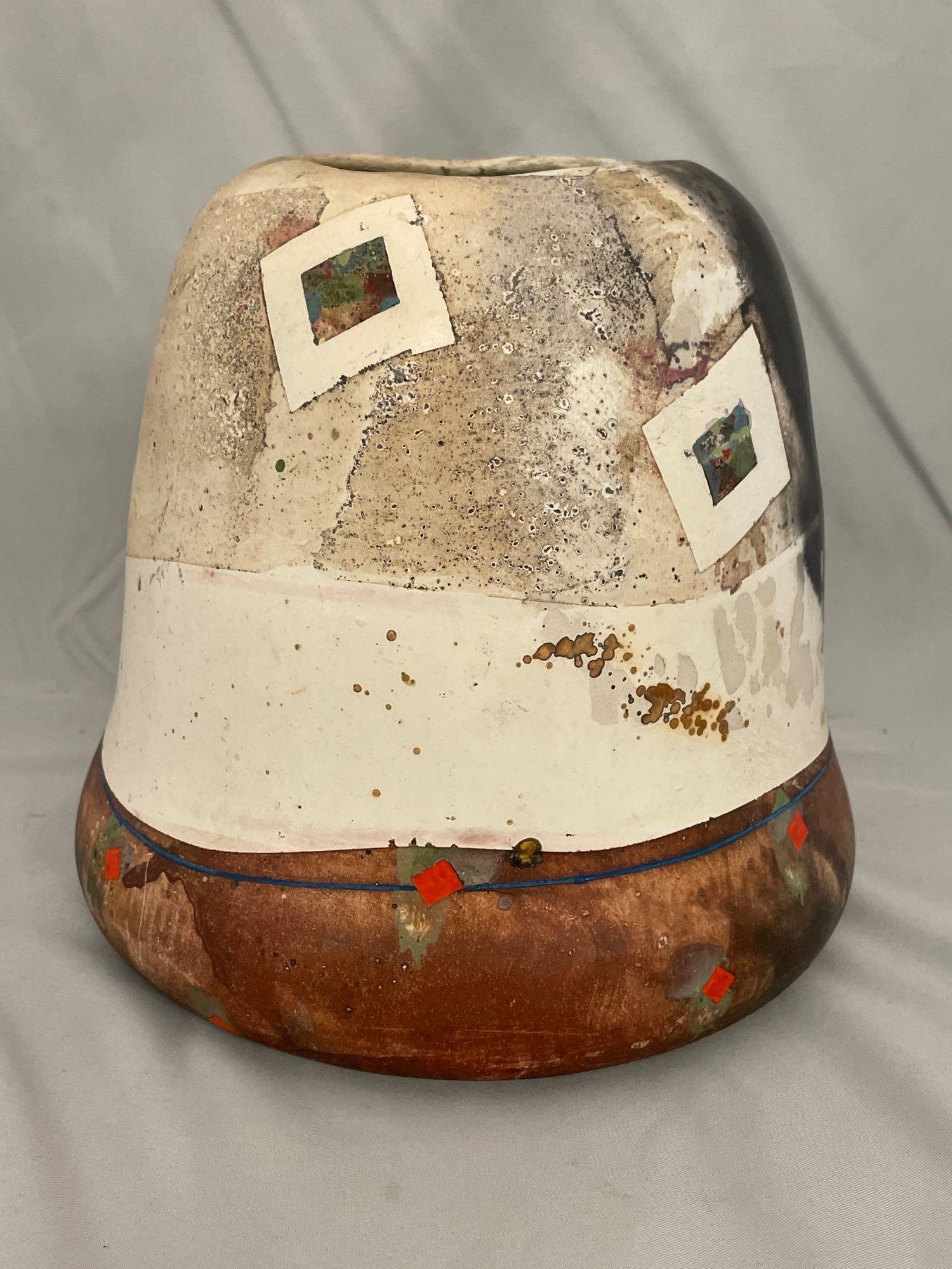 Bennett Bean. Pottery Vase (1 of 6)