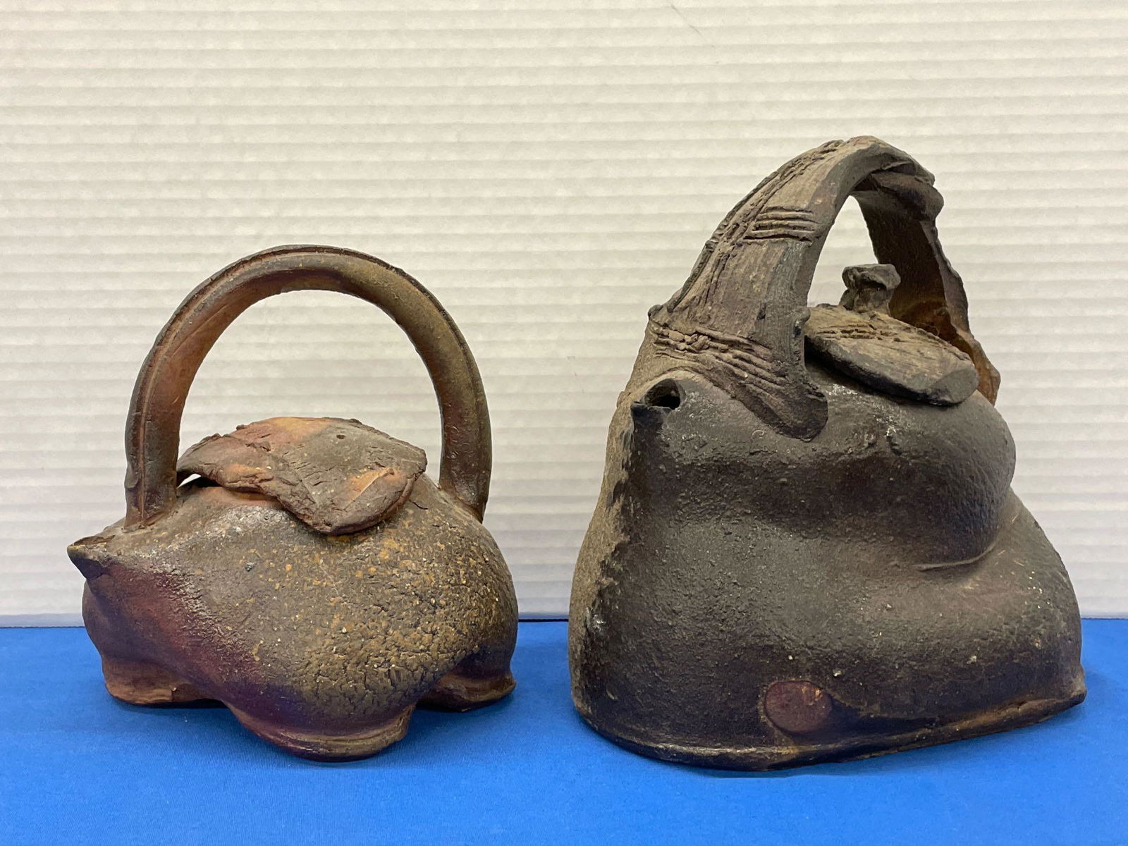 Two Jeff Shapiro Pottery Teapots (1 of 5)
