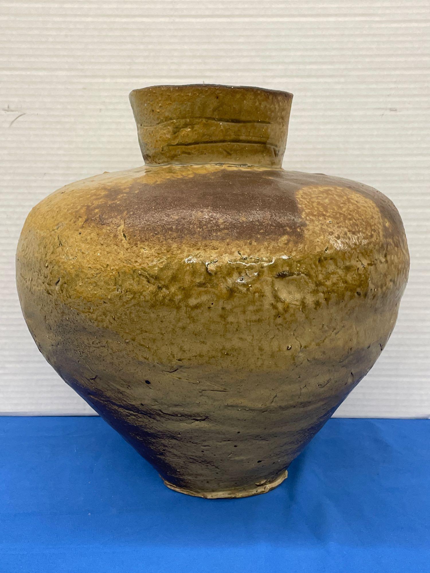 Jeff Shapiro. Large Pottery Jar (1 of 6)