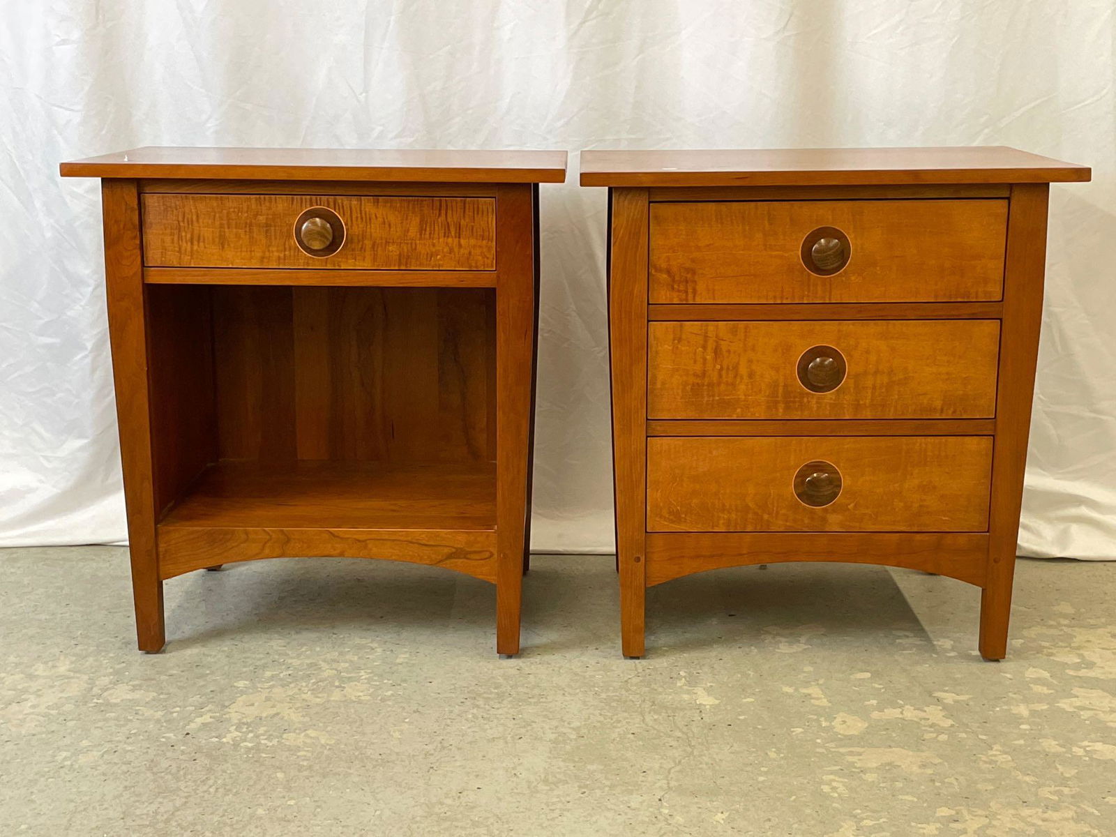 Pair of Stickley Harvey Ellis Nightstands Apr 23, 2021 Briggs