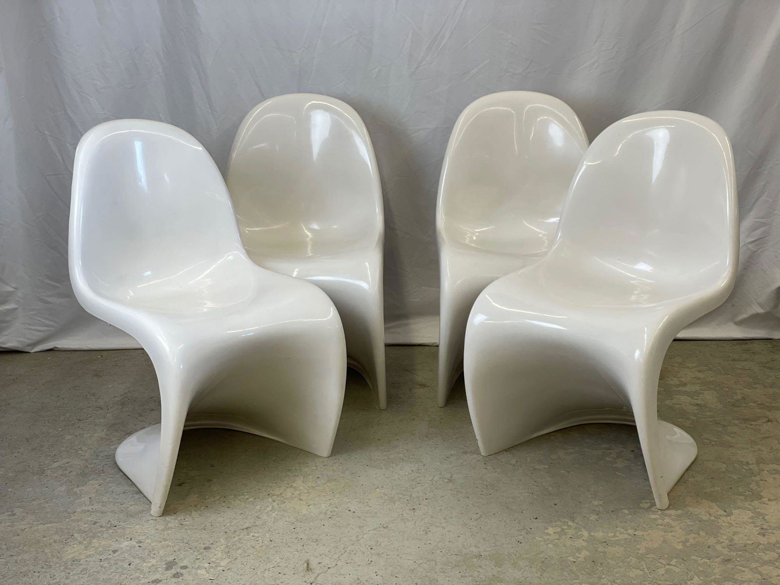 Four Herman Miller Verner Panton Chairs (1 of 5)