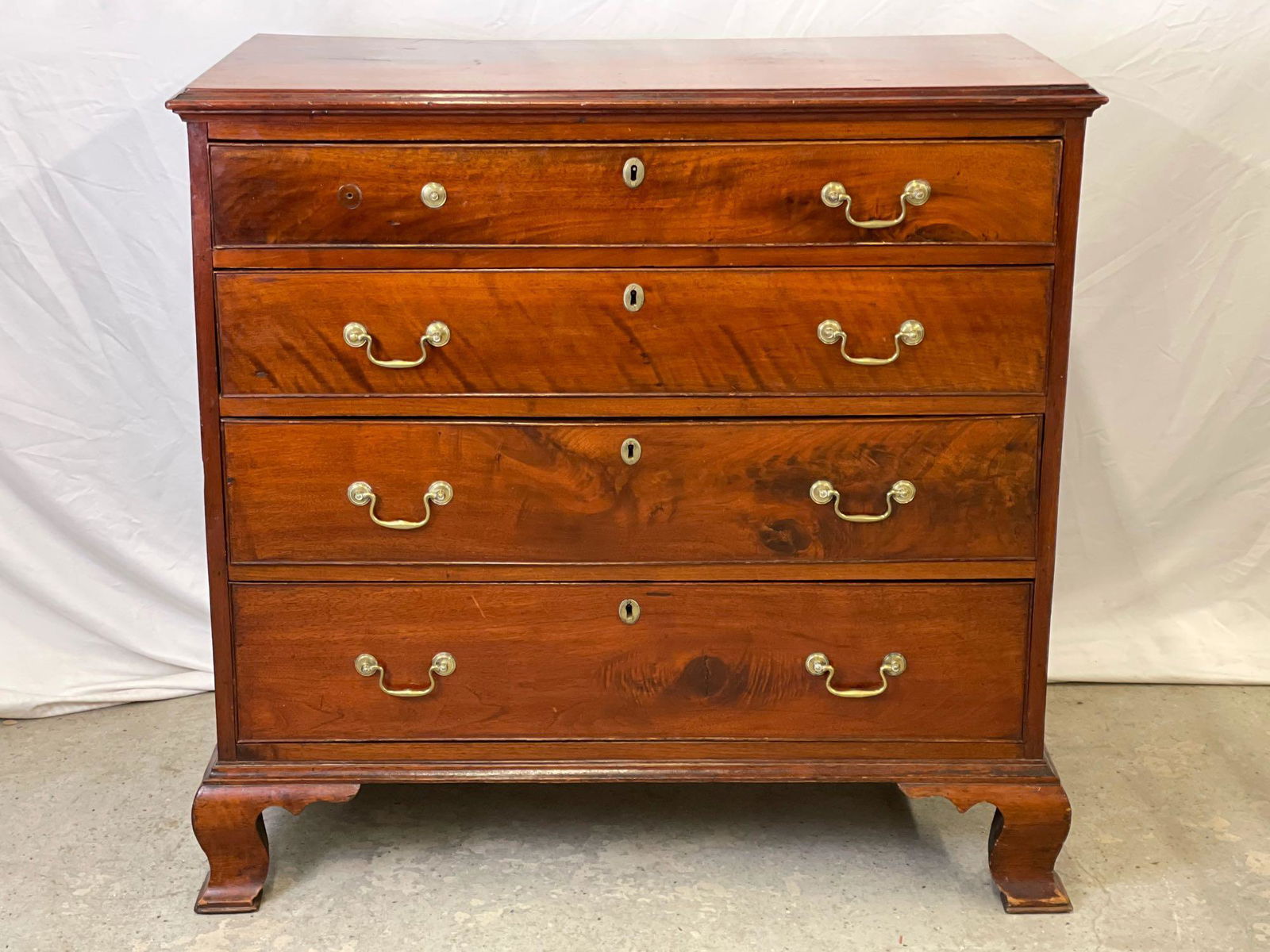 Chippendale Walnut Chest of Drawers (1 of 10)