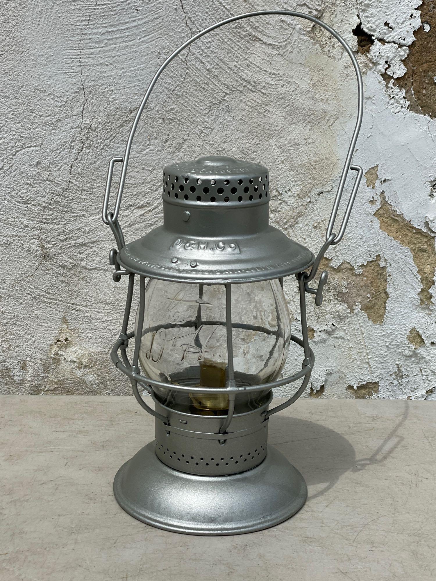 Delaware and Hudson Railroad Lantern (1 of 5)