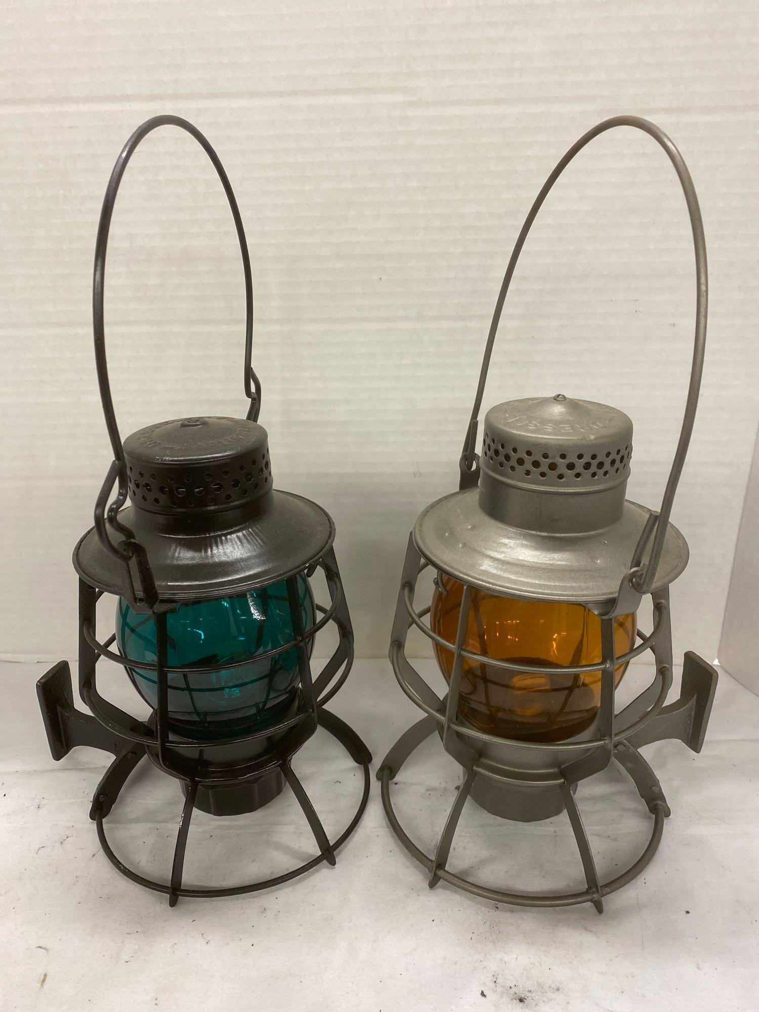 2 Dressel Railroad Lanterns (1 of 11)