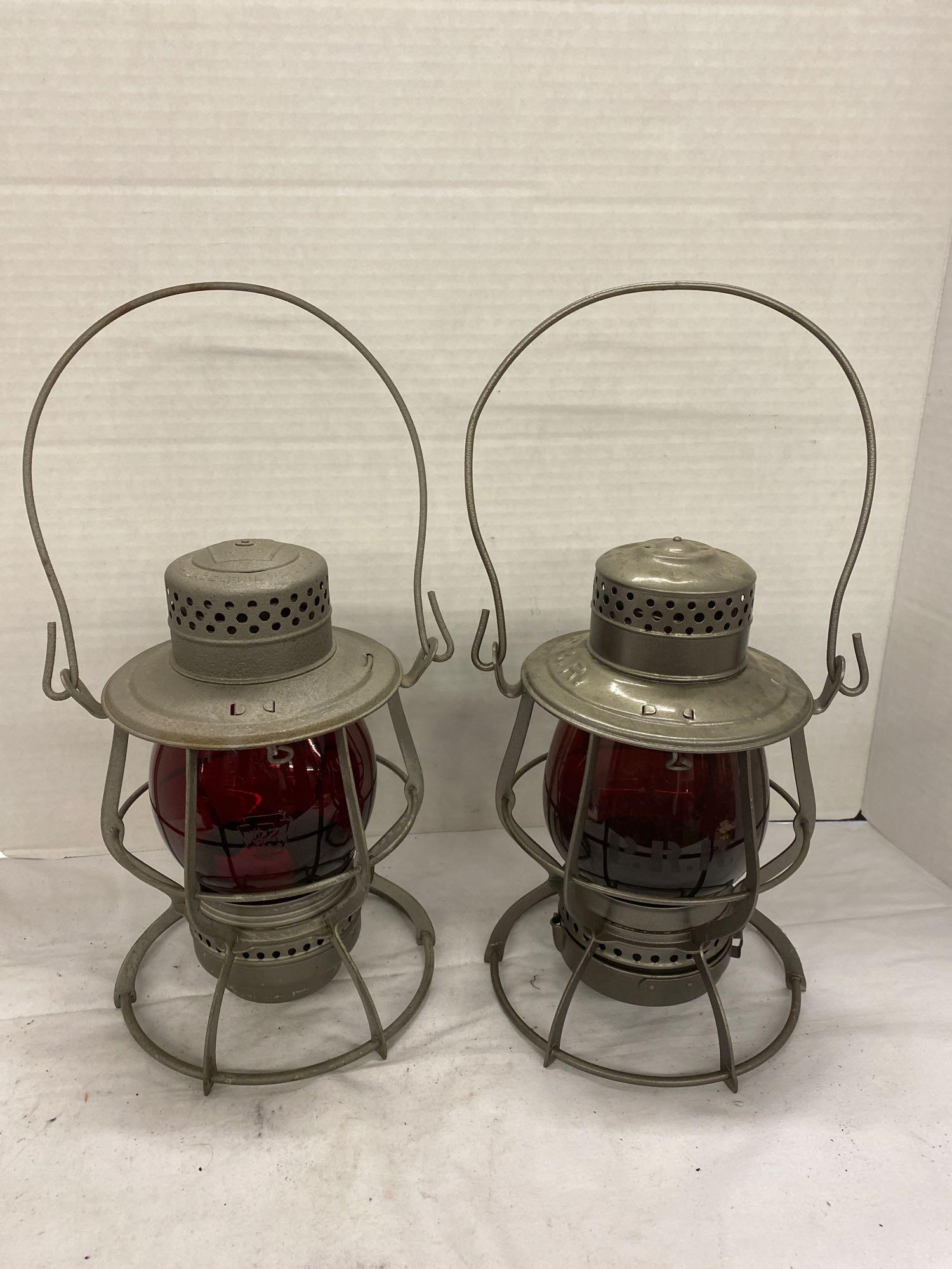2 Pennsylvania Railroad Lanterns (1 of 12)