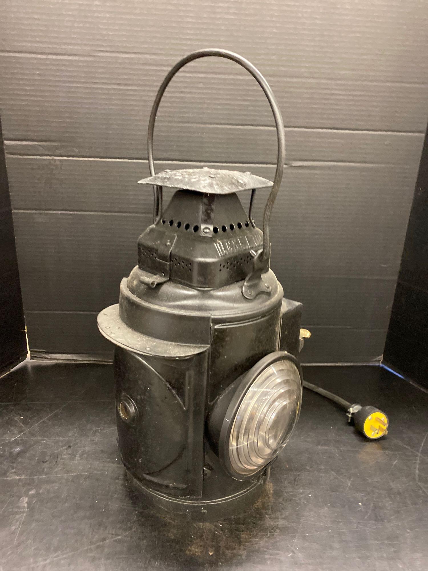 Adlake Signal Lantern (1 of 5)