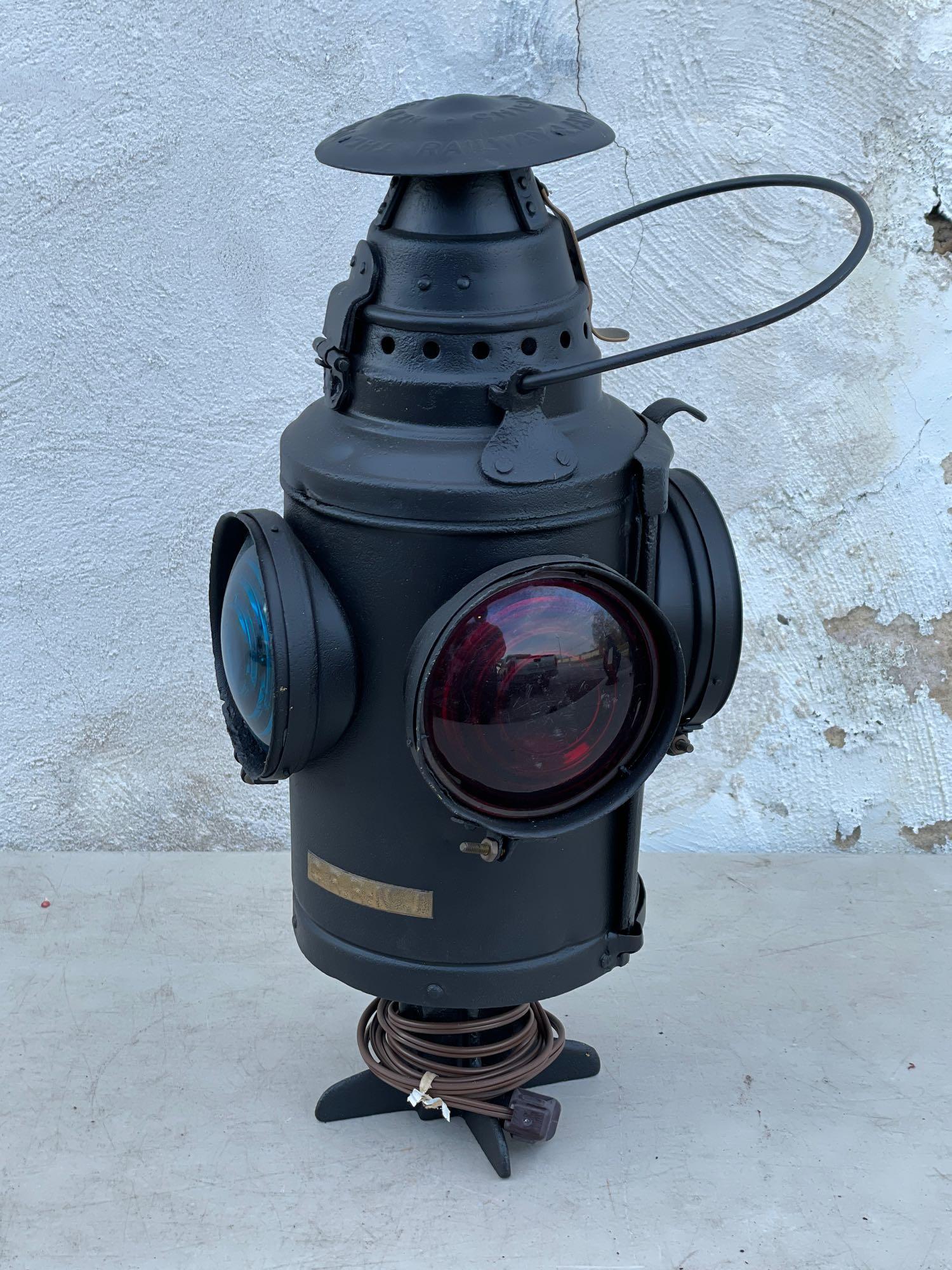 Central Railroad of New Jersey Signal Lantern (1 of 6)