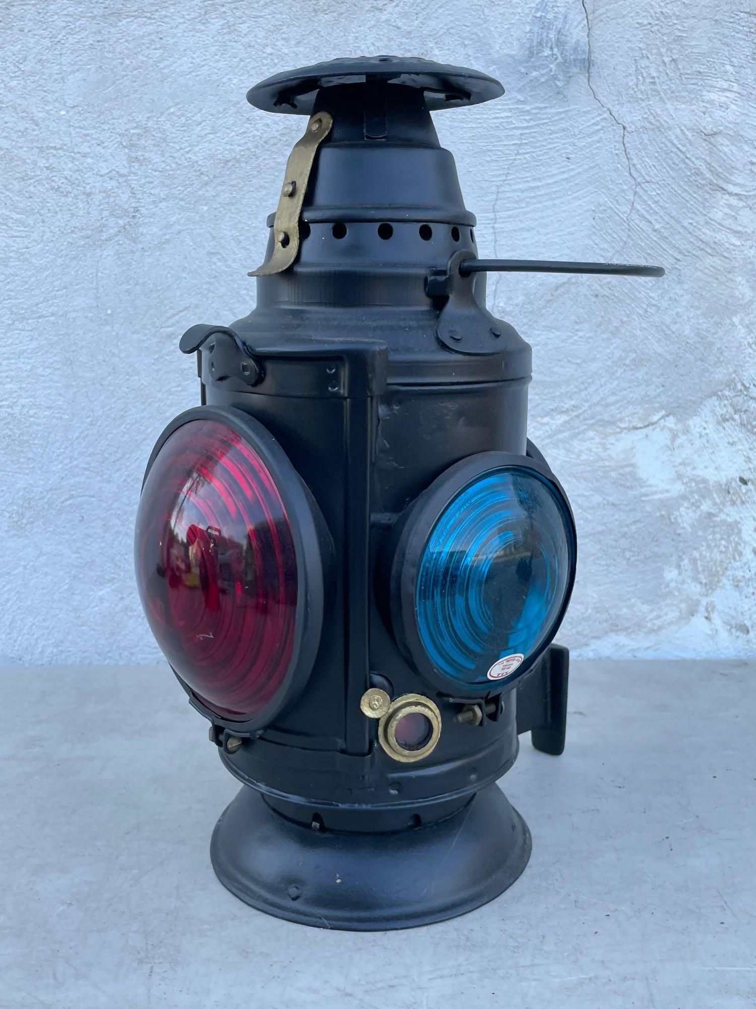 Central Railroad of New Jersey Signal Lantern (1 of 7)