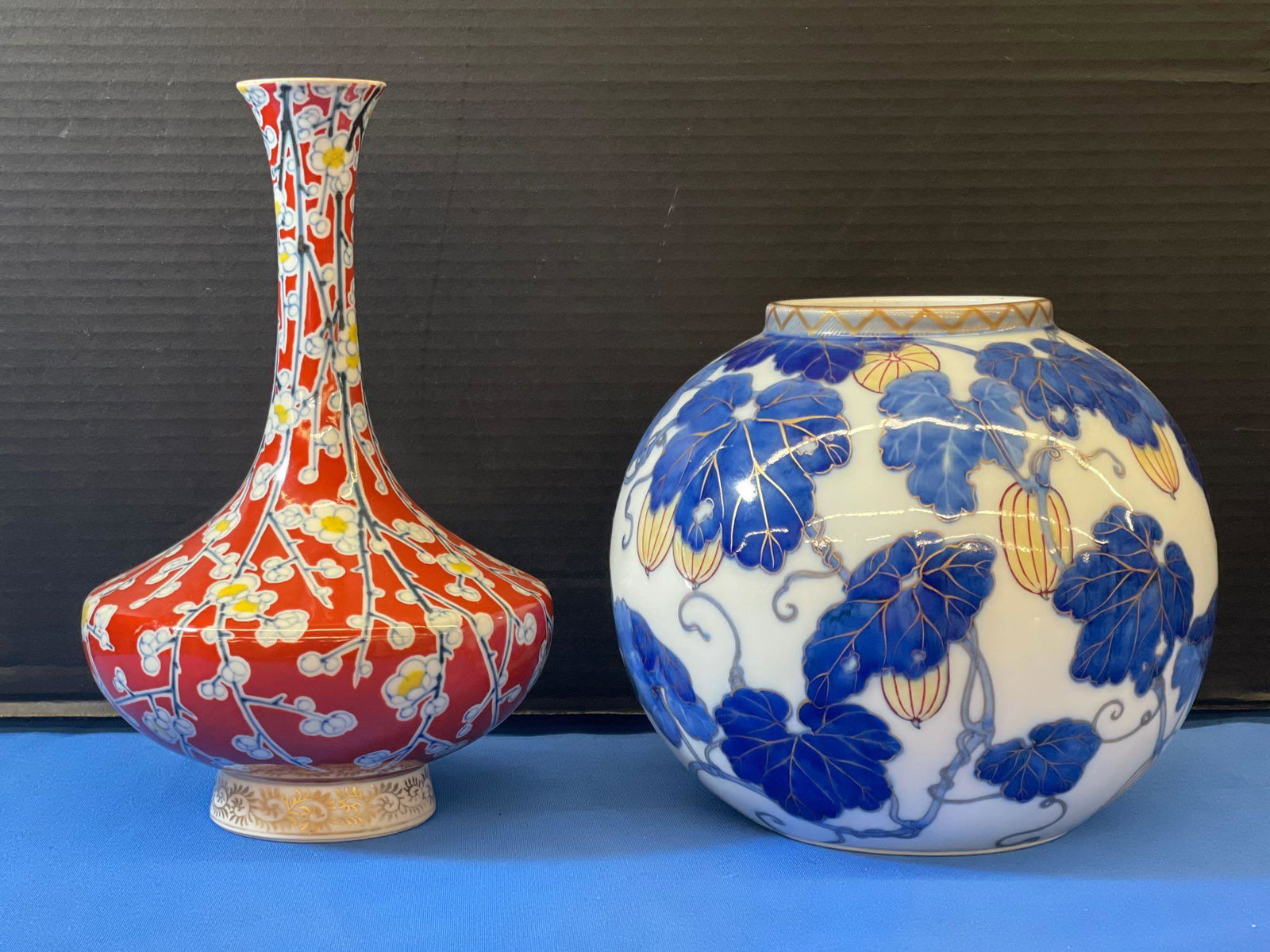 Two Japanese Fukagawa Porcelain Vases (1 of 6)