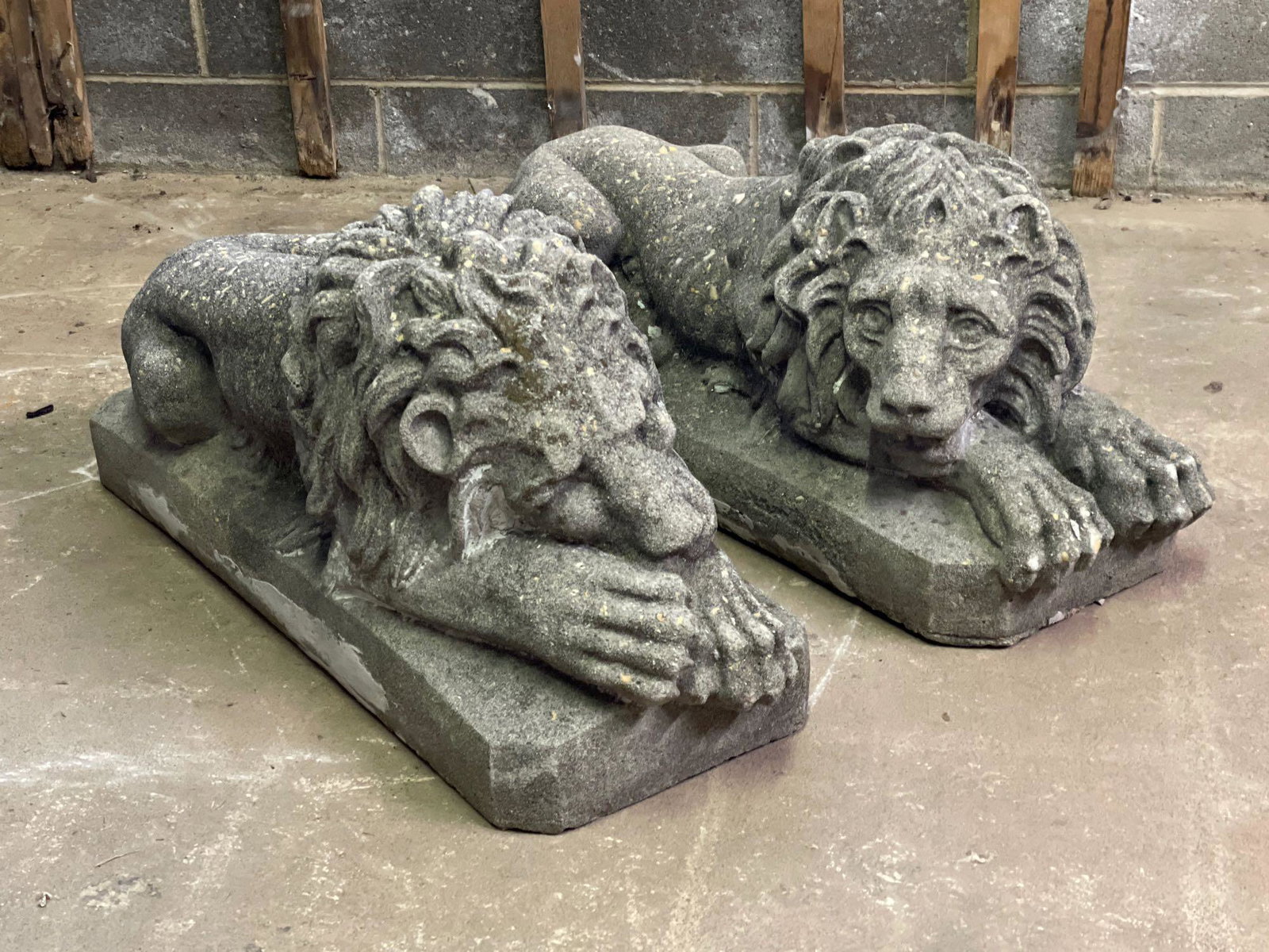 Pair of Cast Stone Recumbent Garden Lions (1 of 4)