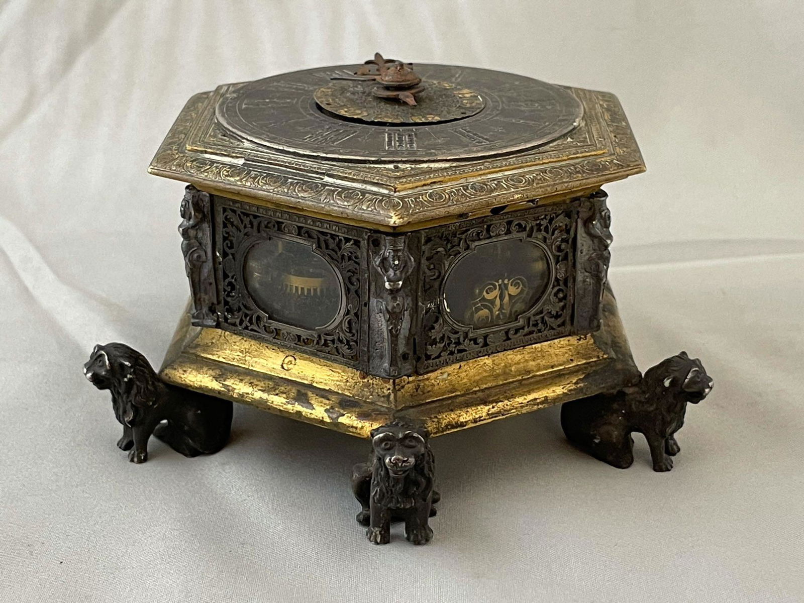 Peter Krenckel Horizontal Table Clock (1 of 8)