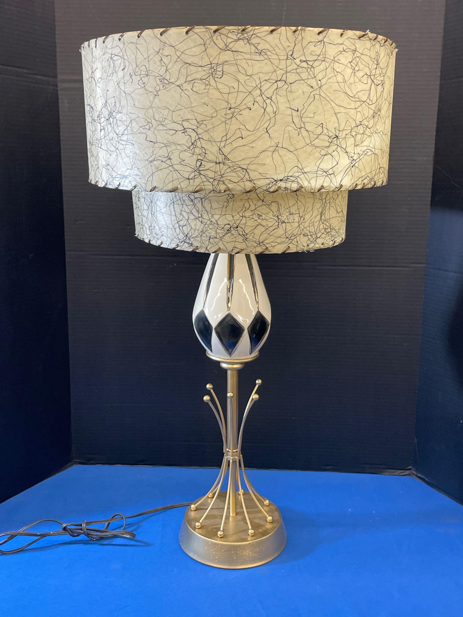 Atomic-era Porcelain and Metal Table Lamp (1 of 5)
