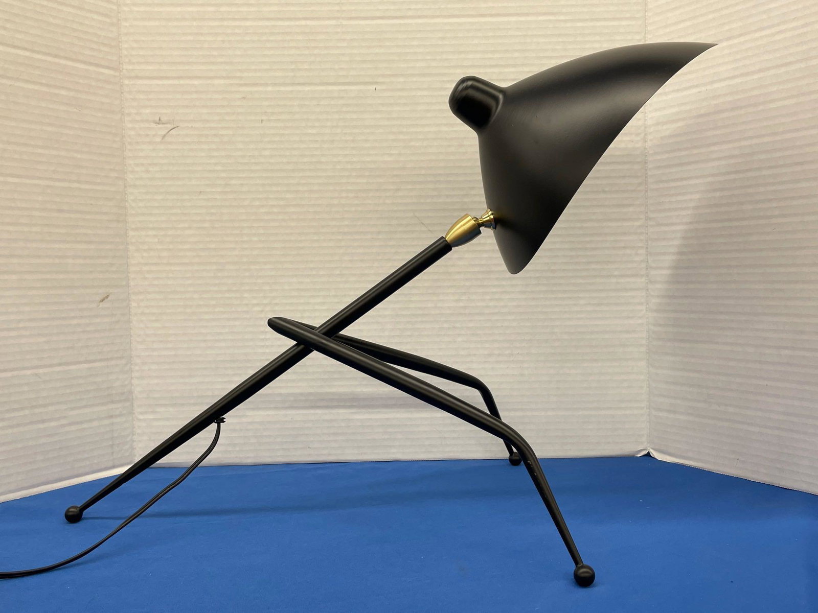 Serge Mouille-style Modernist Table/Desk Lamp (1 of 4)