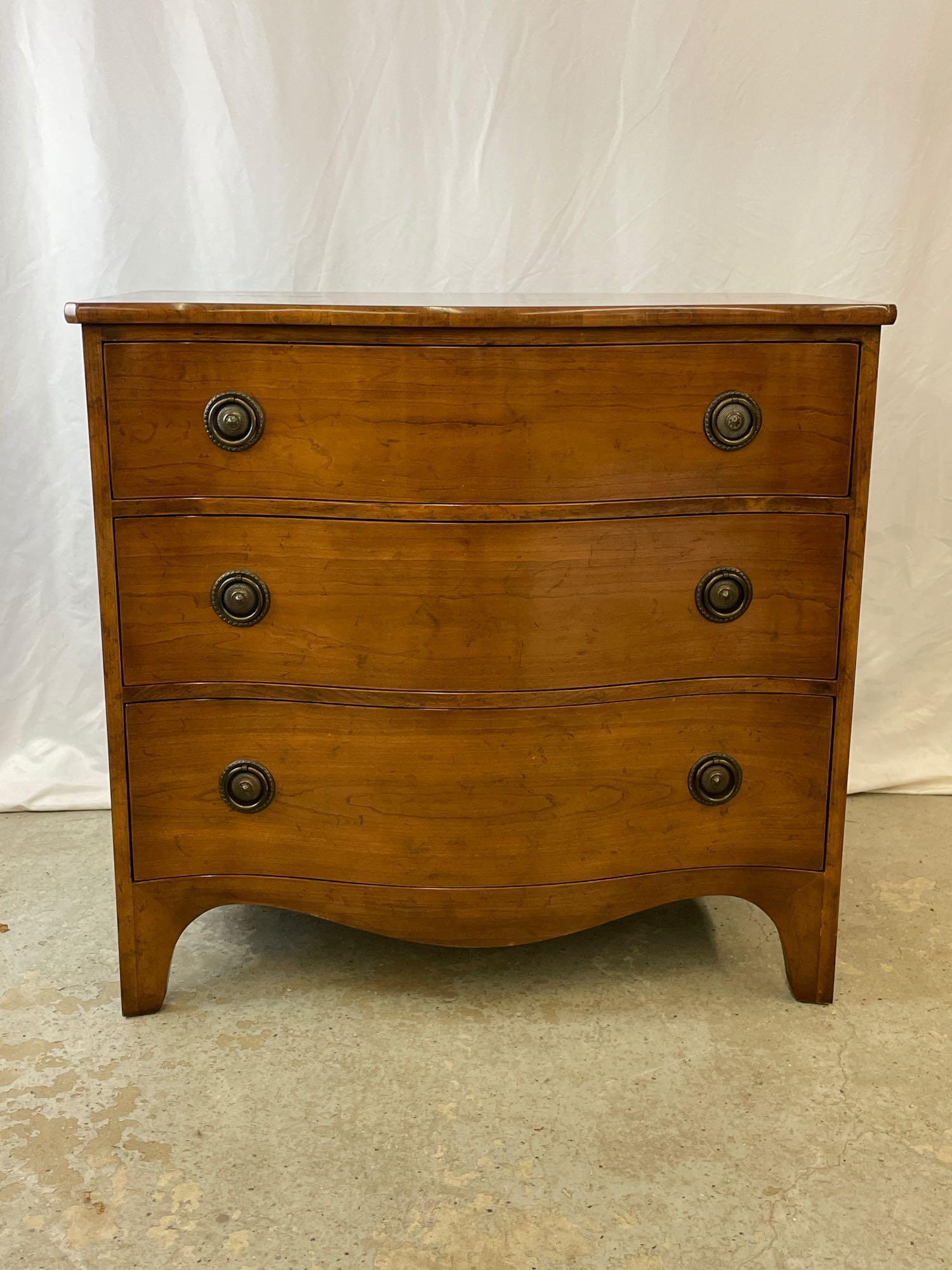 Baker Federal-style Mahogany Chest of Drawers (1 of 7)