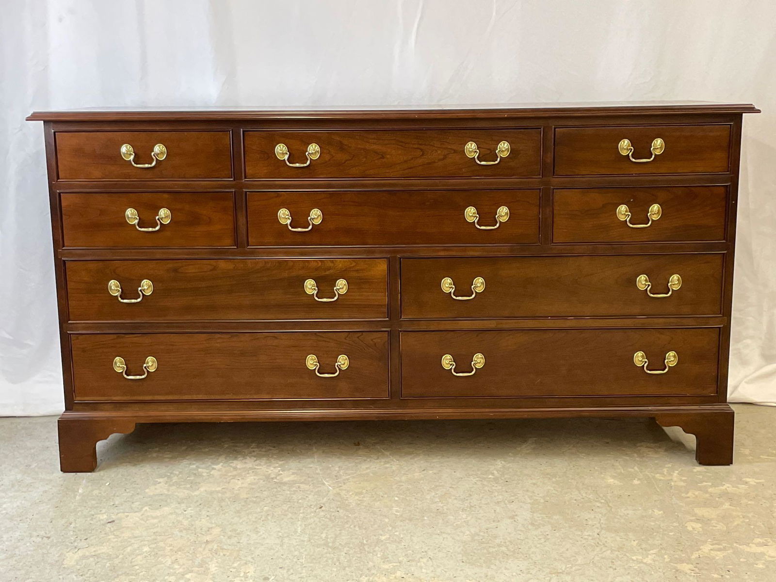 Stickley Chippendale-style Mahogany Dresser (1 of 7)