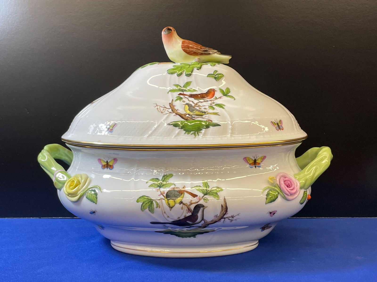 Herend Porcelain Soup Tureen (1 of 5)