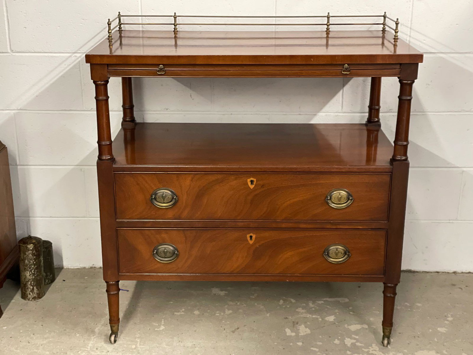 Kittinger Mahogany Server (1 of 5)