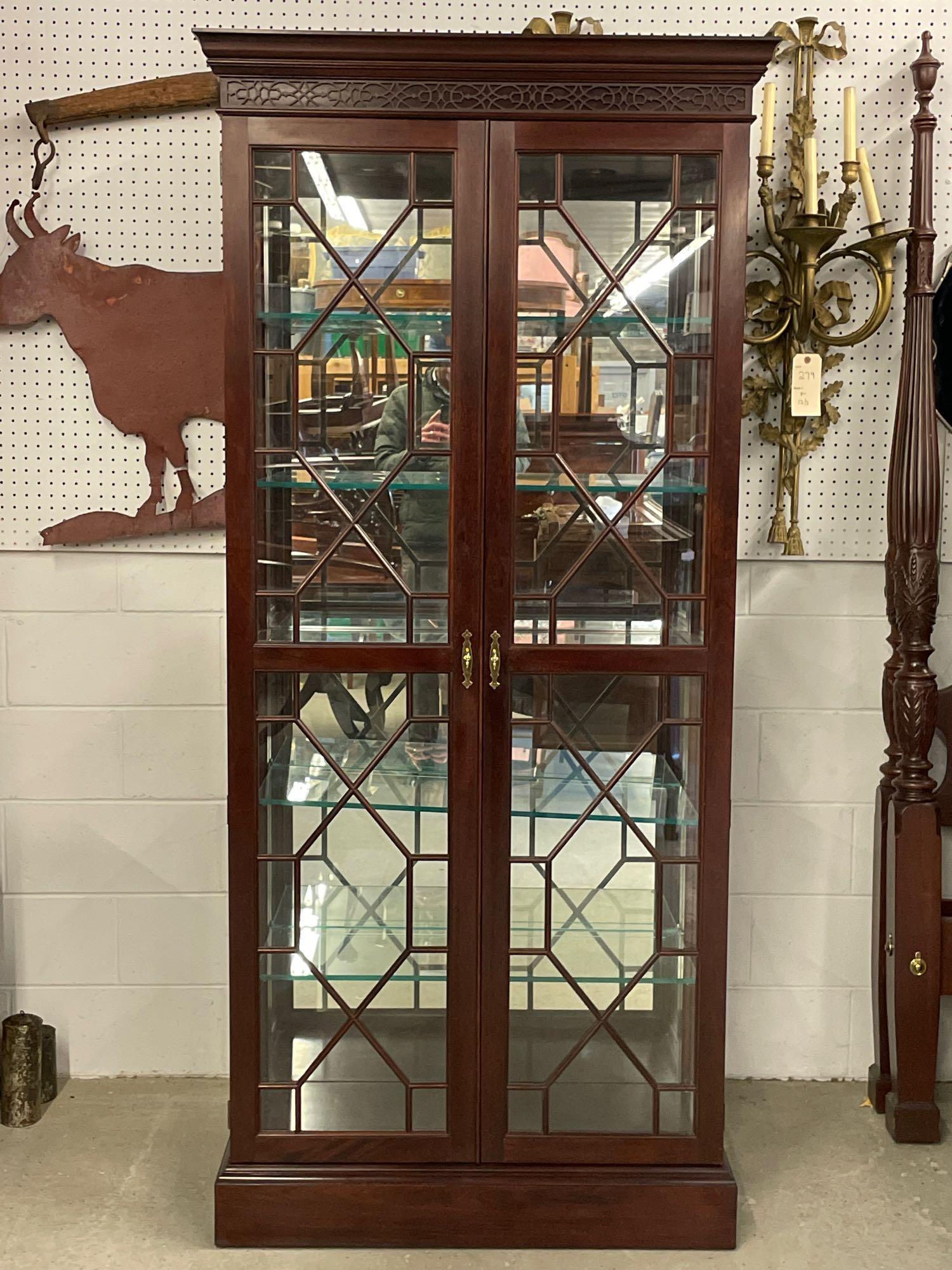 Stickley Mahogany Crystal Cabinet (1 of 9)