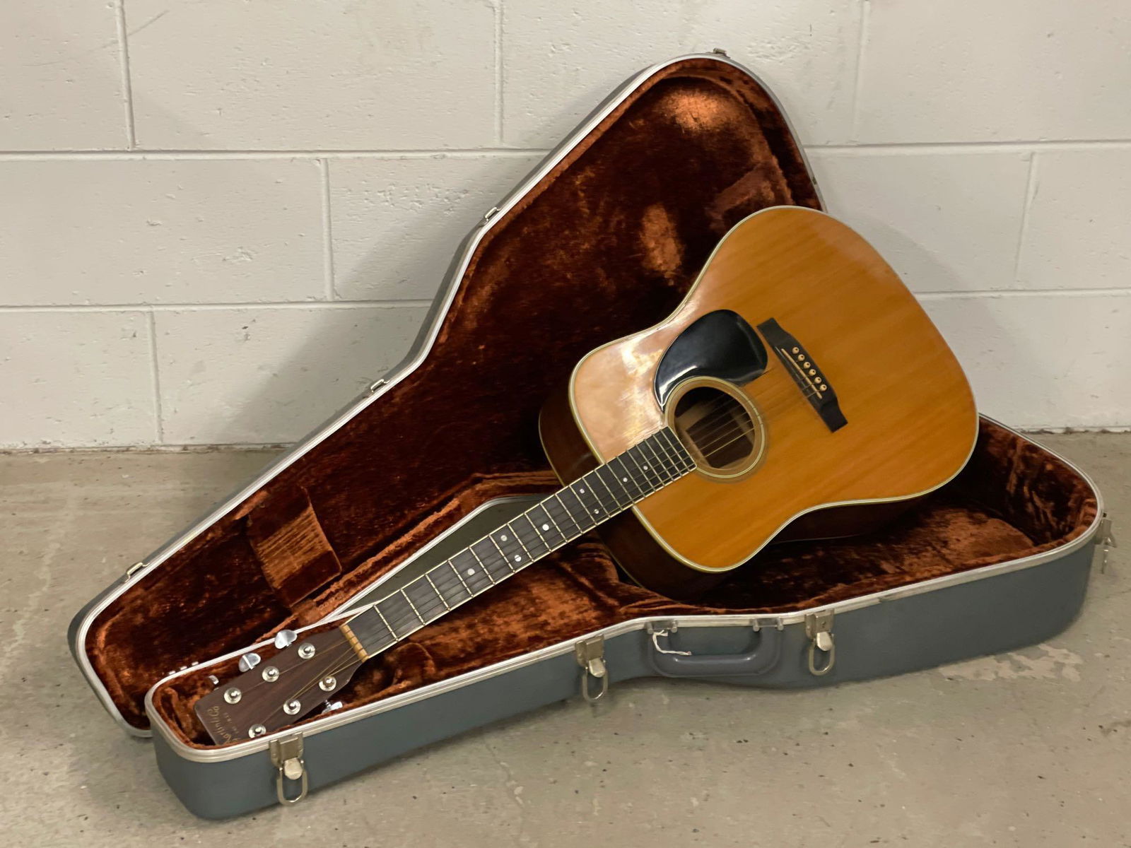 Martin D-35 Acoustic Guitar with Case (1 of 14)