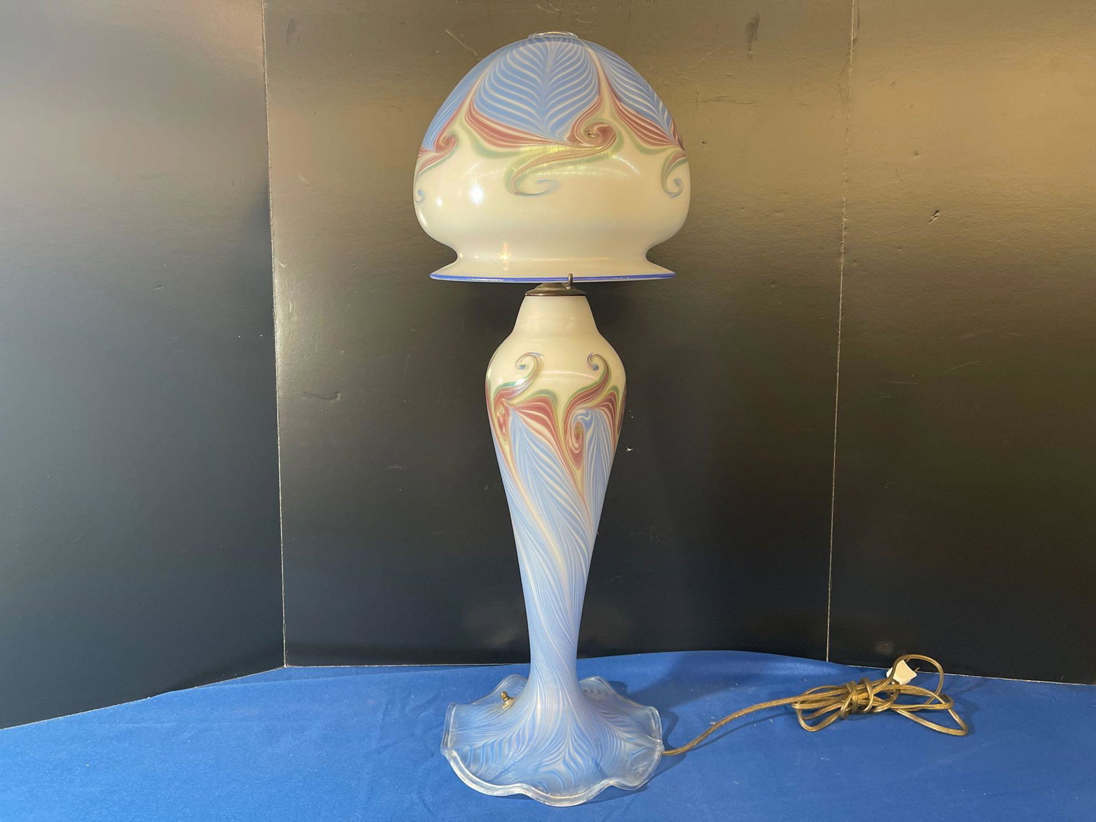 Vandermark Signed Glass Lamp (1 of 4)