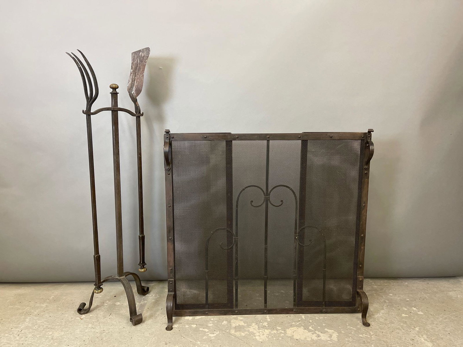 Arts & Crafts Fireplace Screen & Tools (1 of 6)