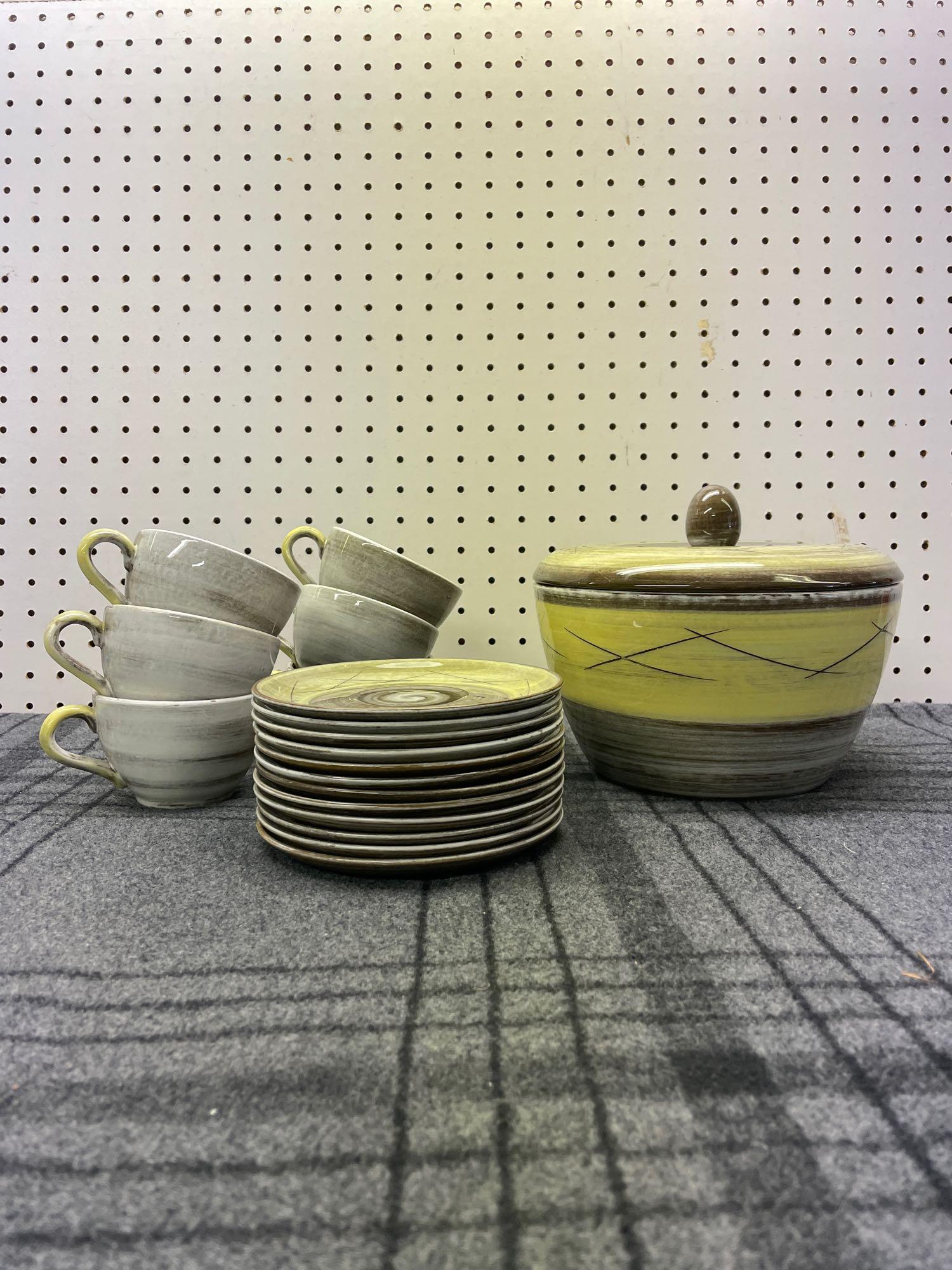 Vreni Ware Santa Anita California Ceramic Dish Set (1 of 10)