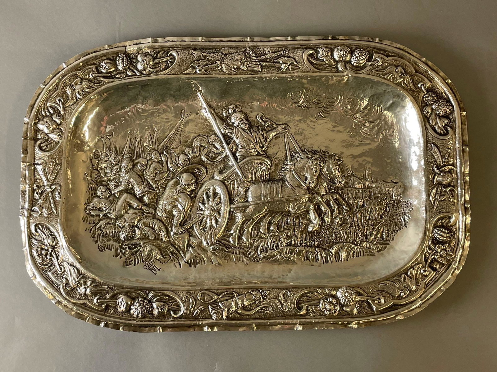 Continental Silver Battle Scene Tray (1 of 7)