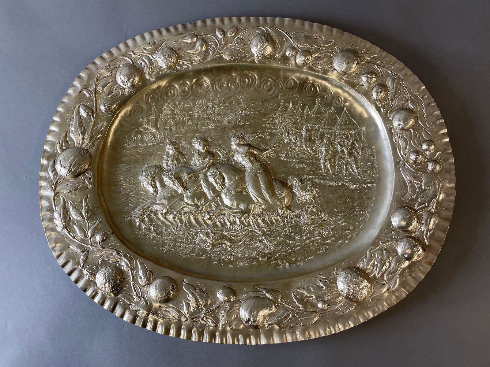 Continental Silver Battle Scene Tray (1 of 6)