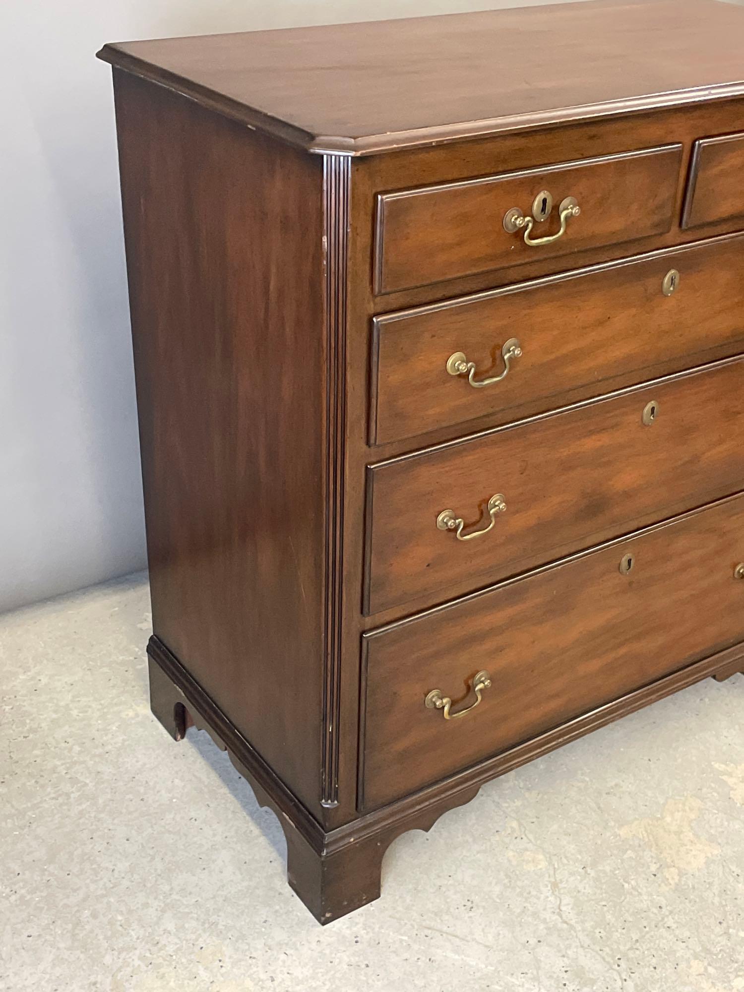 Kittinger Williamsburg Mahogany Chest of Drawers (1 of 3)