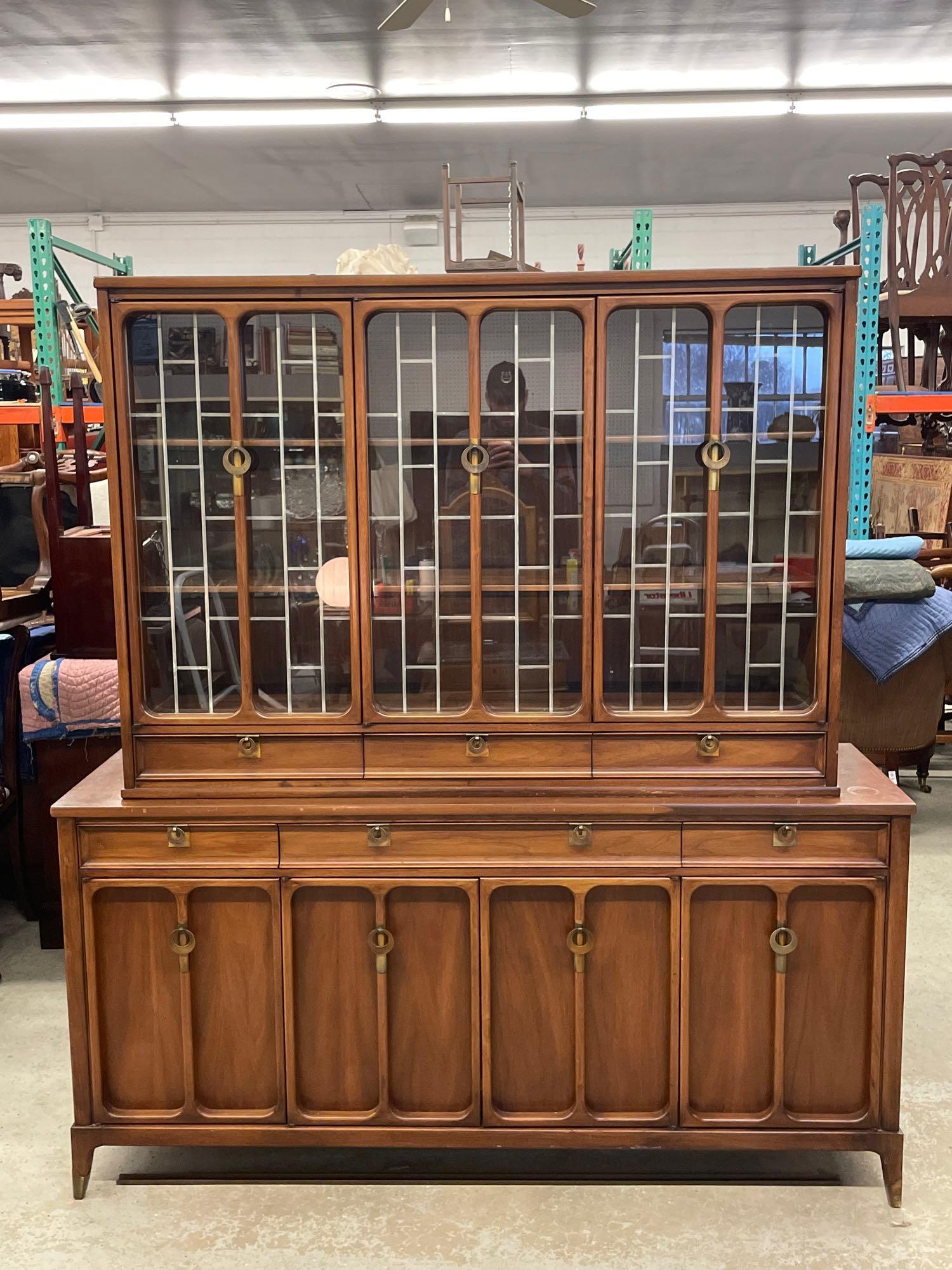 White fine outlet furniture china cabinet