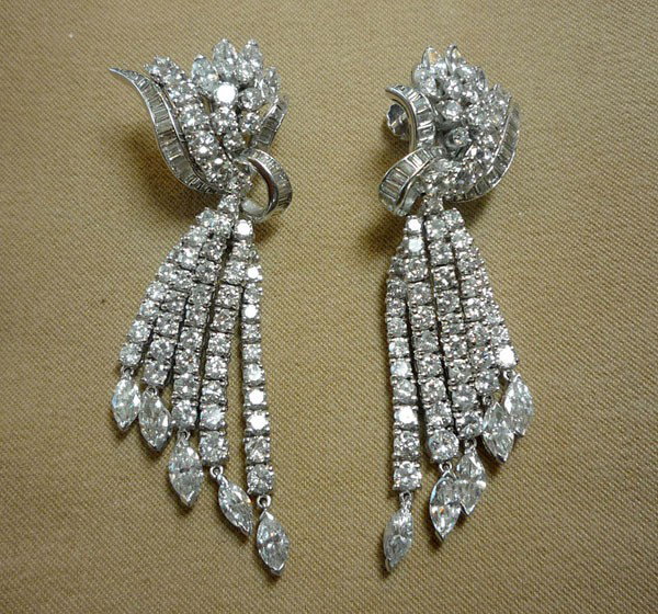 Pair of Diamond Tassel earrings in 14K White Gold