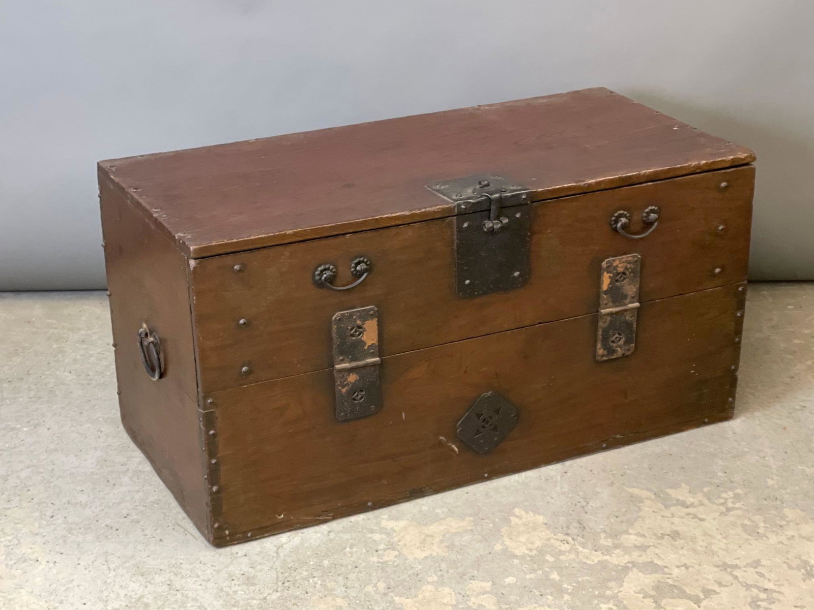 Korean Bandaji Blanket Chest (1 of 6)