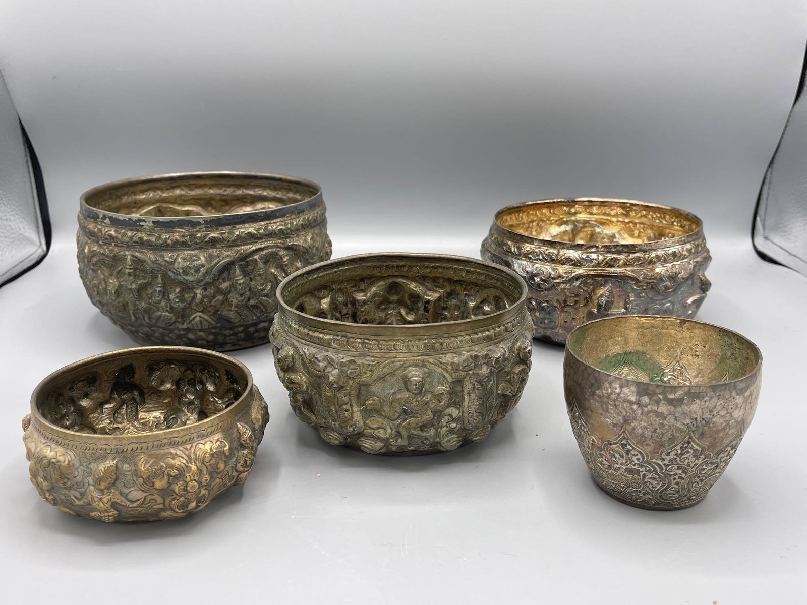Five Thai Silver Repousse Bowls (1 of 15)