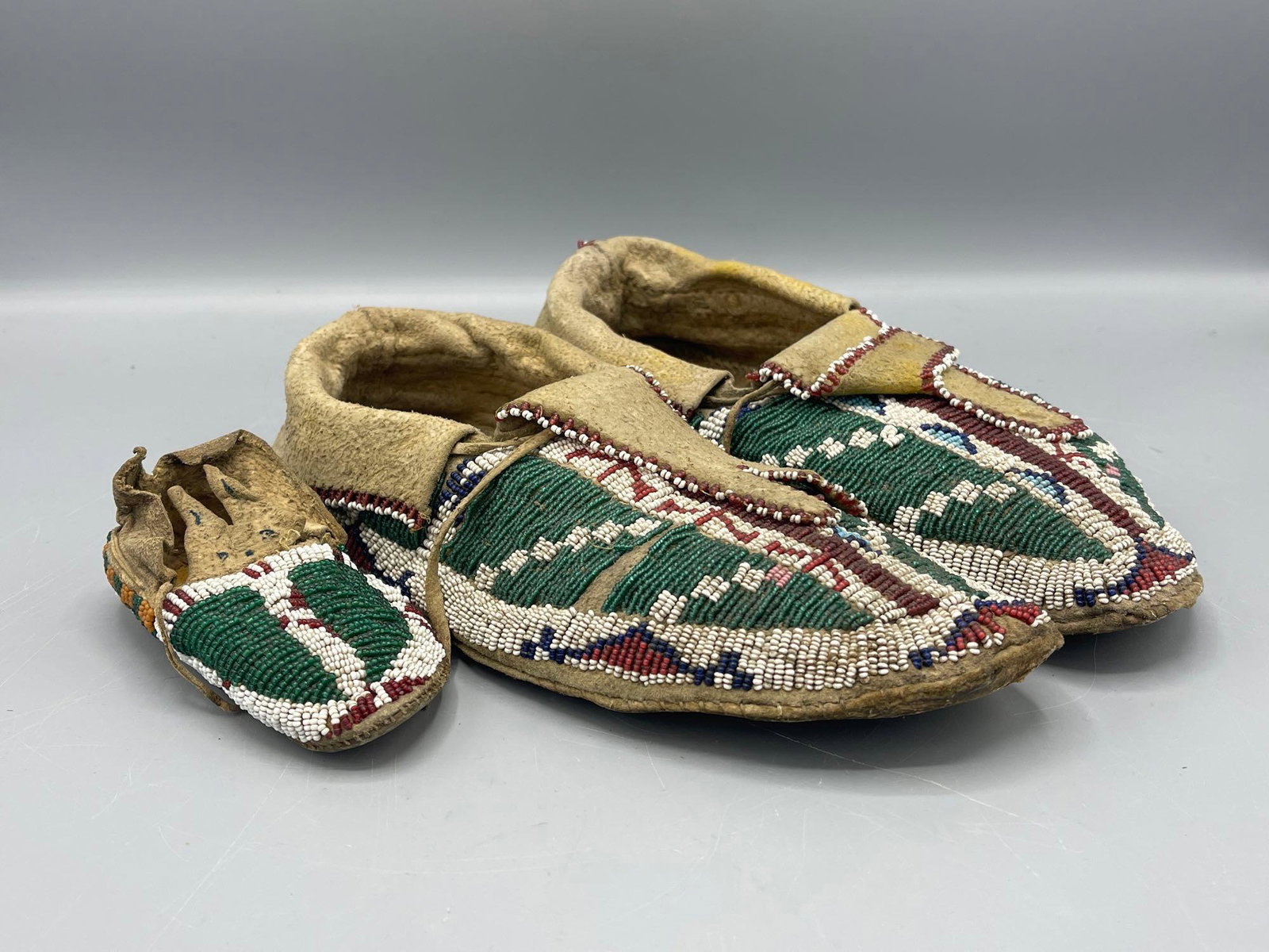 Cheyenne Beaded Moccasins (1 of 6)