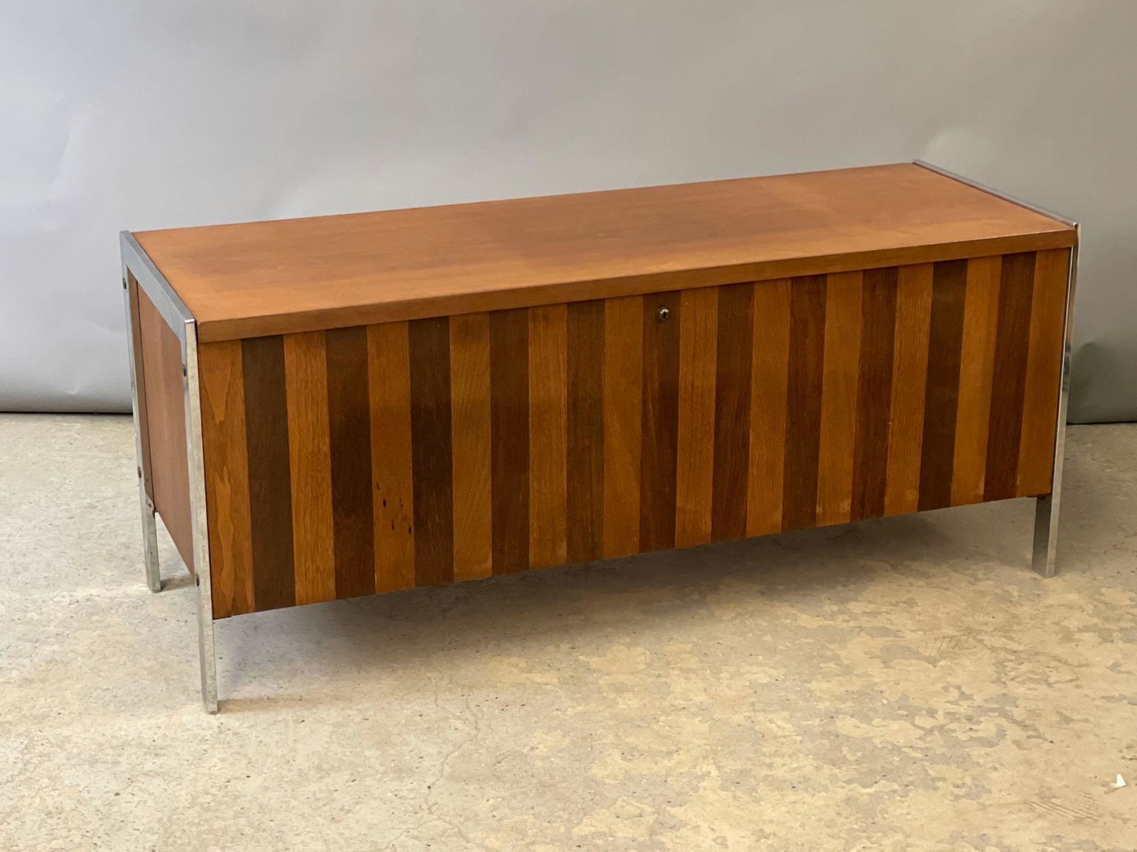 Lane American Midcentury Modern Blanket Chest (1 of 5)