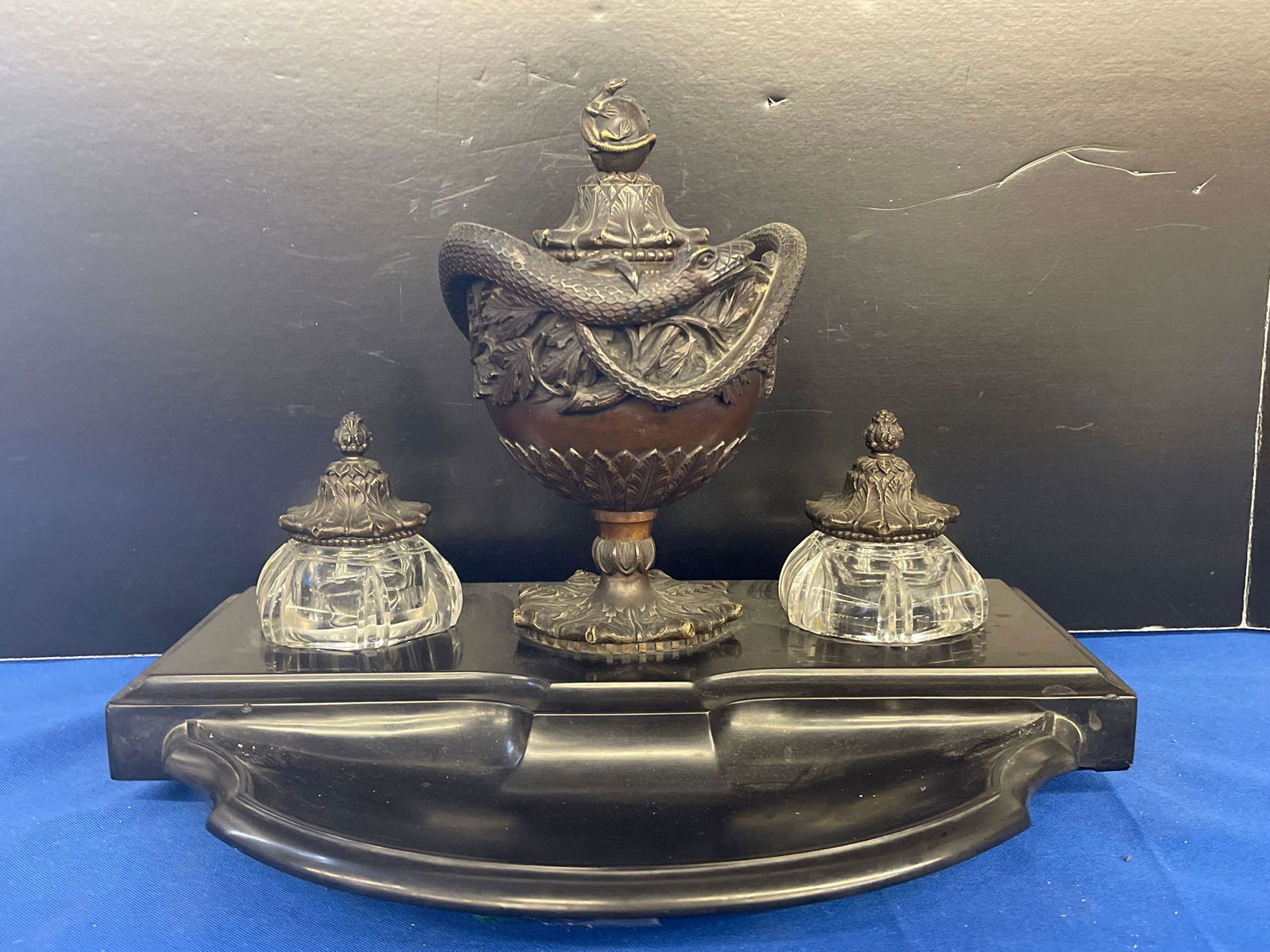 Alphonse Giroux Bronze Inkstand (1 of 7)
