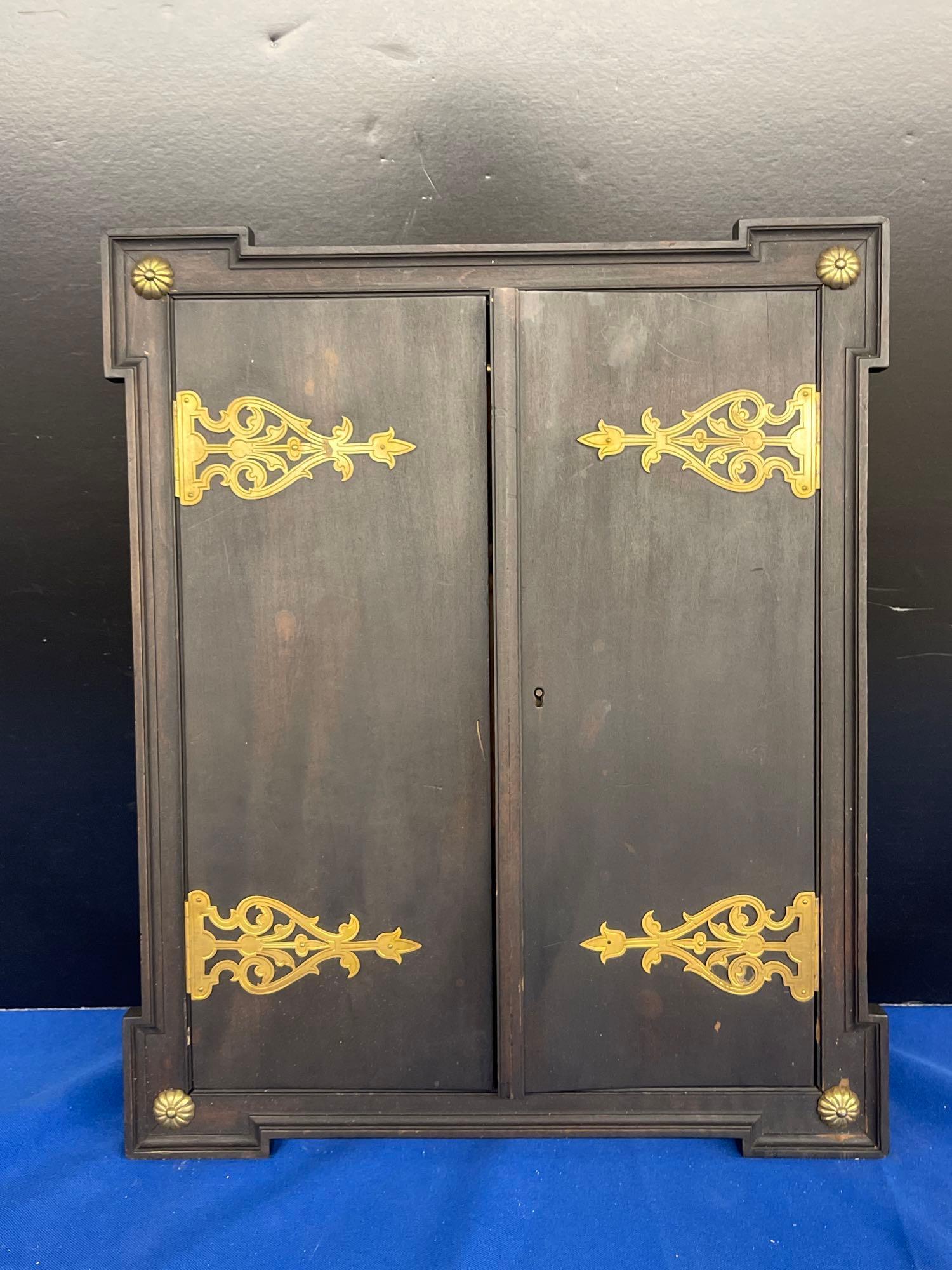 Maison Giroux Picture Frame (1 of 4)