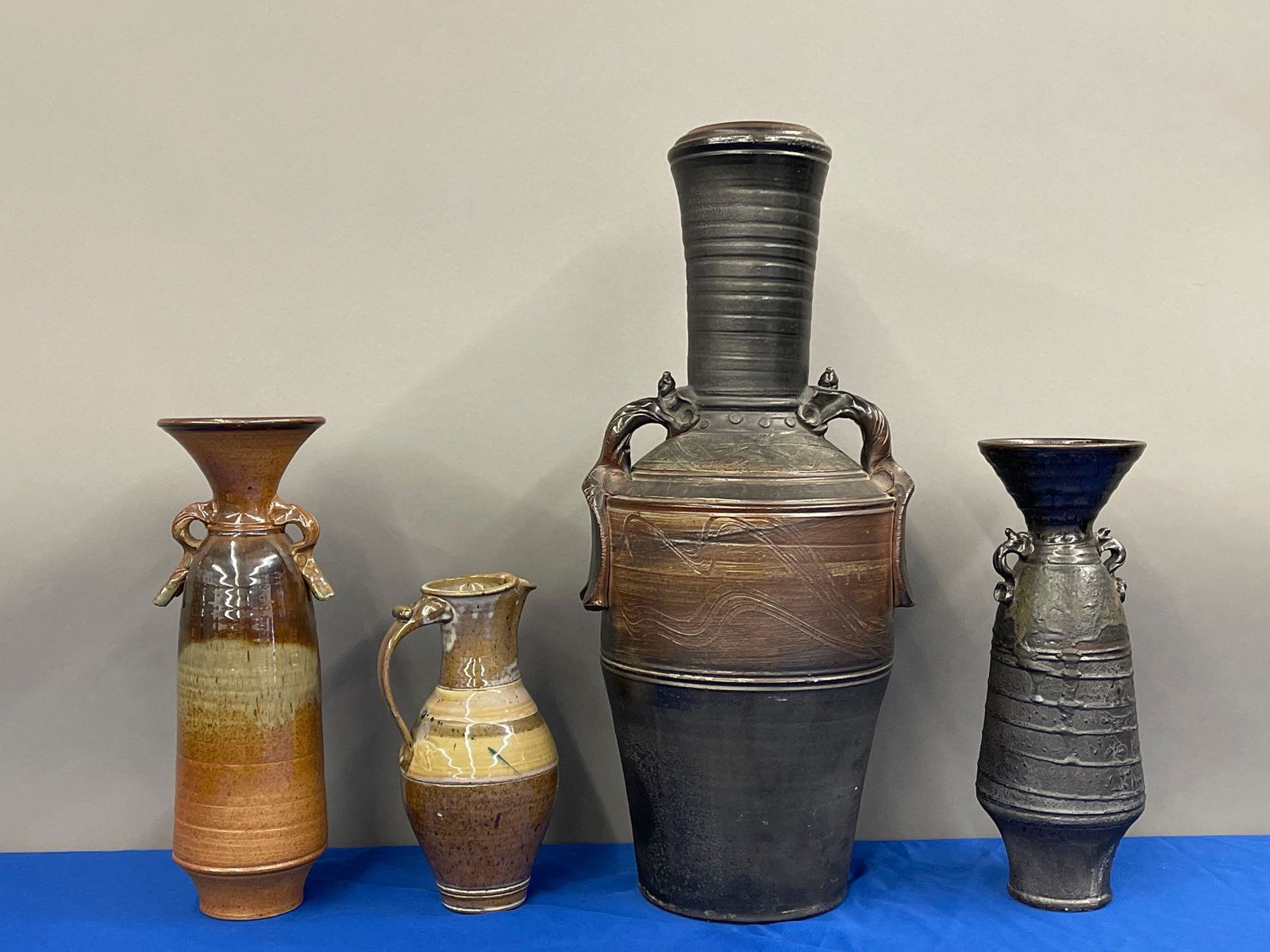 Five Pieces of Signed Studio Pottery (1 of 15)