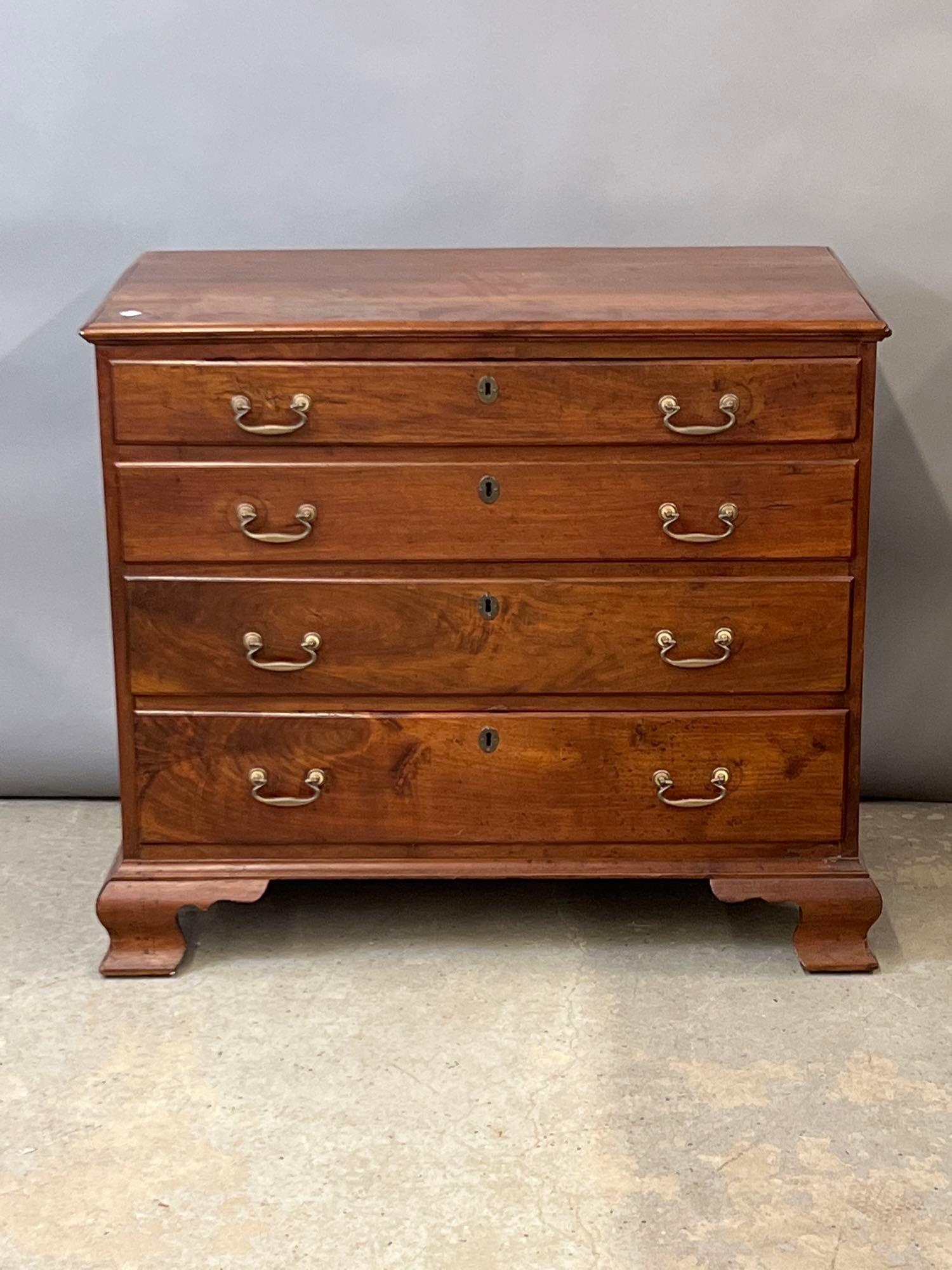 Chippendale Walnut Four-drawer Chest (1 of 7)