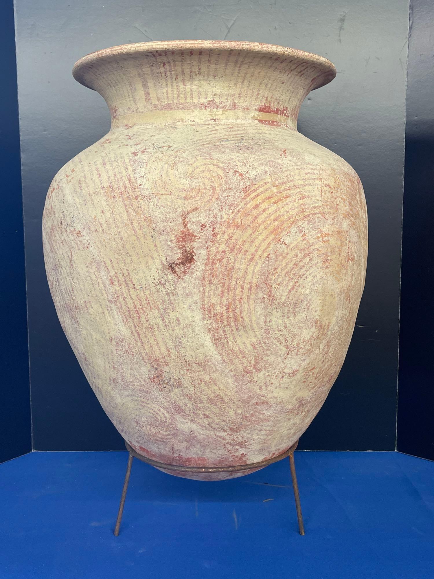 Large Ban Chiang Terracotta Vessel (1 of 5)