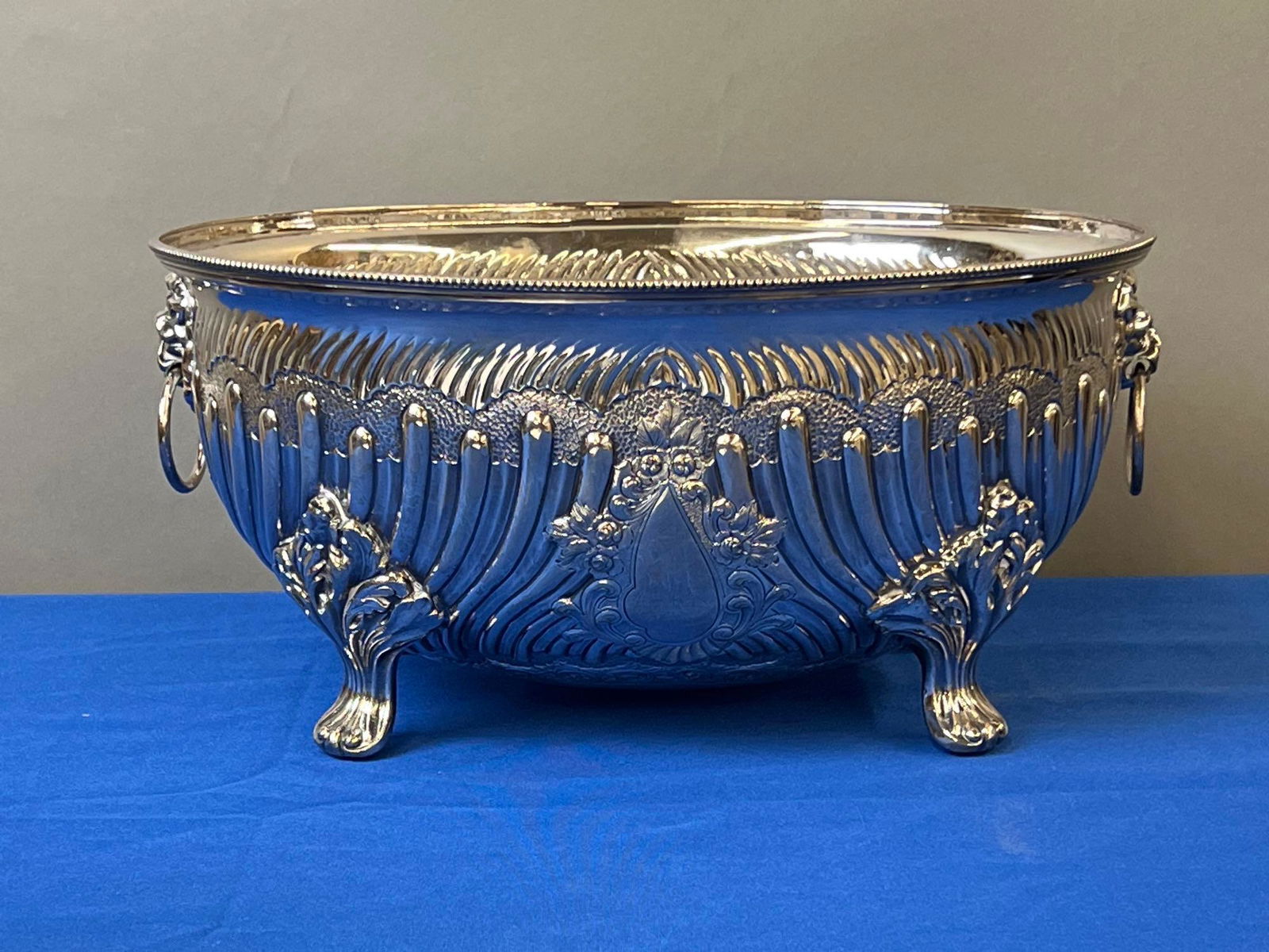 Lion Mask Silverplated Cache Pot (1 of 5)