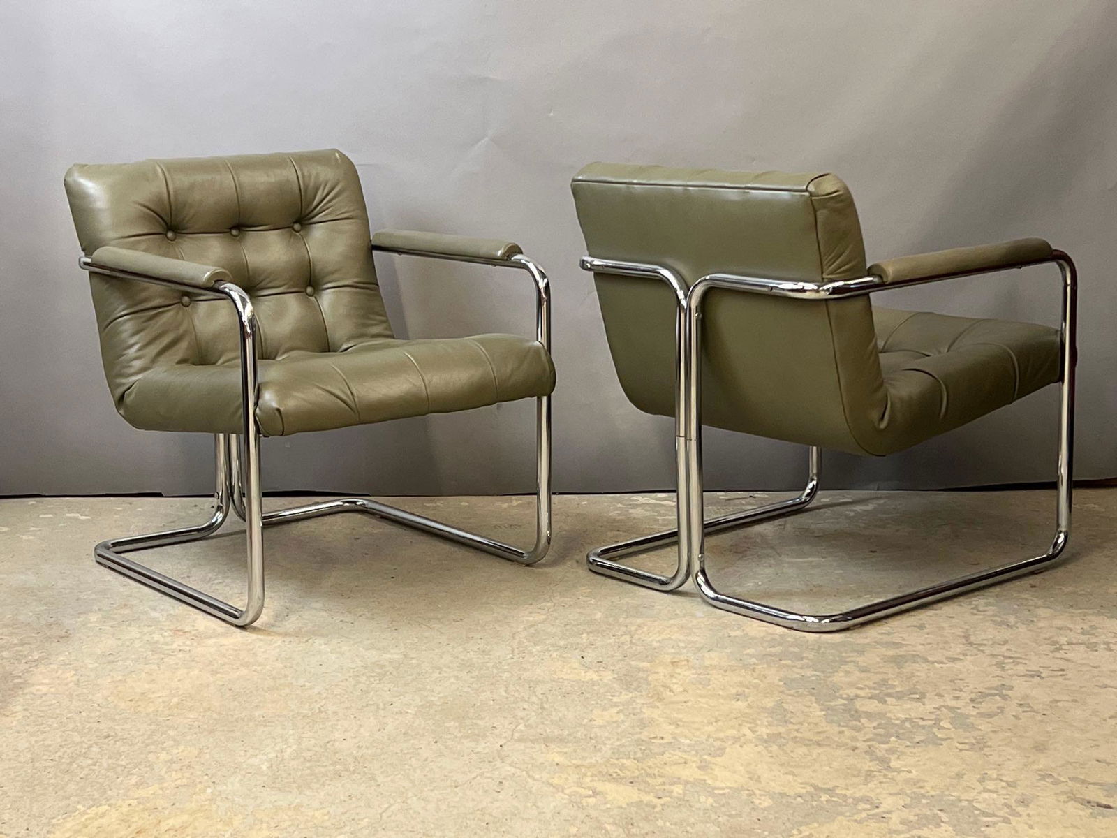 Pair of Modernist Tubular Chrome Lounge Chairs (1 of 7)