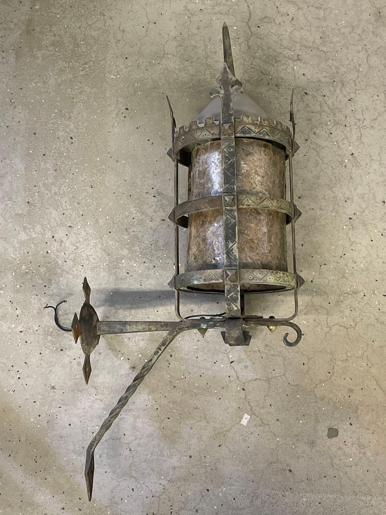 Arts & Crafts Exterior Lantern Sconce (1 of 4)