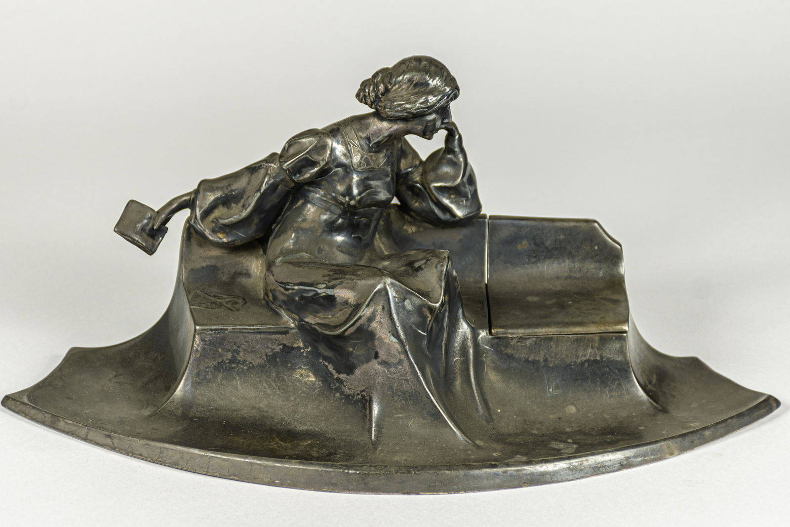Kayzerzinn Art Nouveau Inkwell (1 of 7)