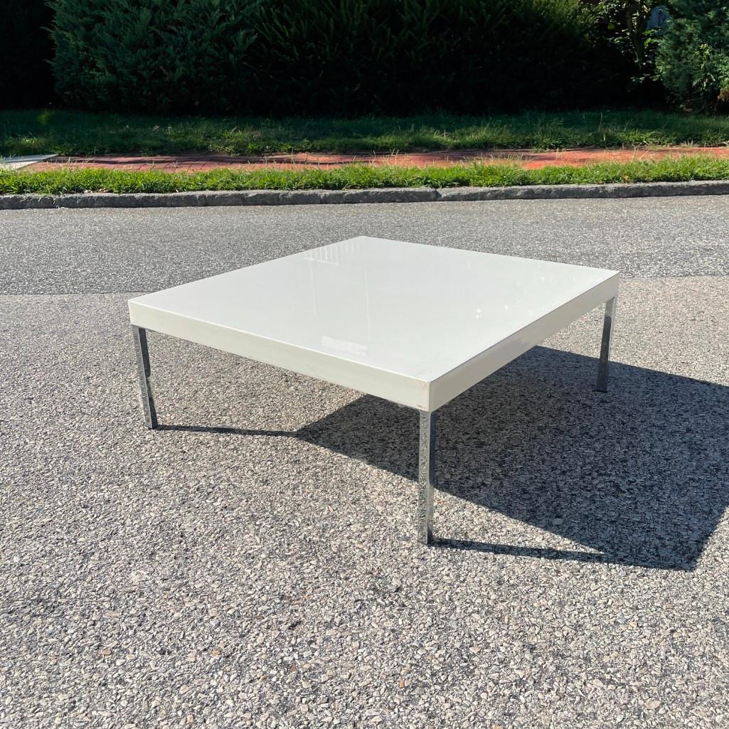 Space Age White Cocktail Table (1 of 6)