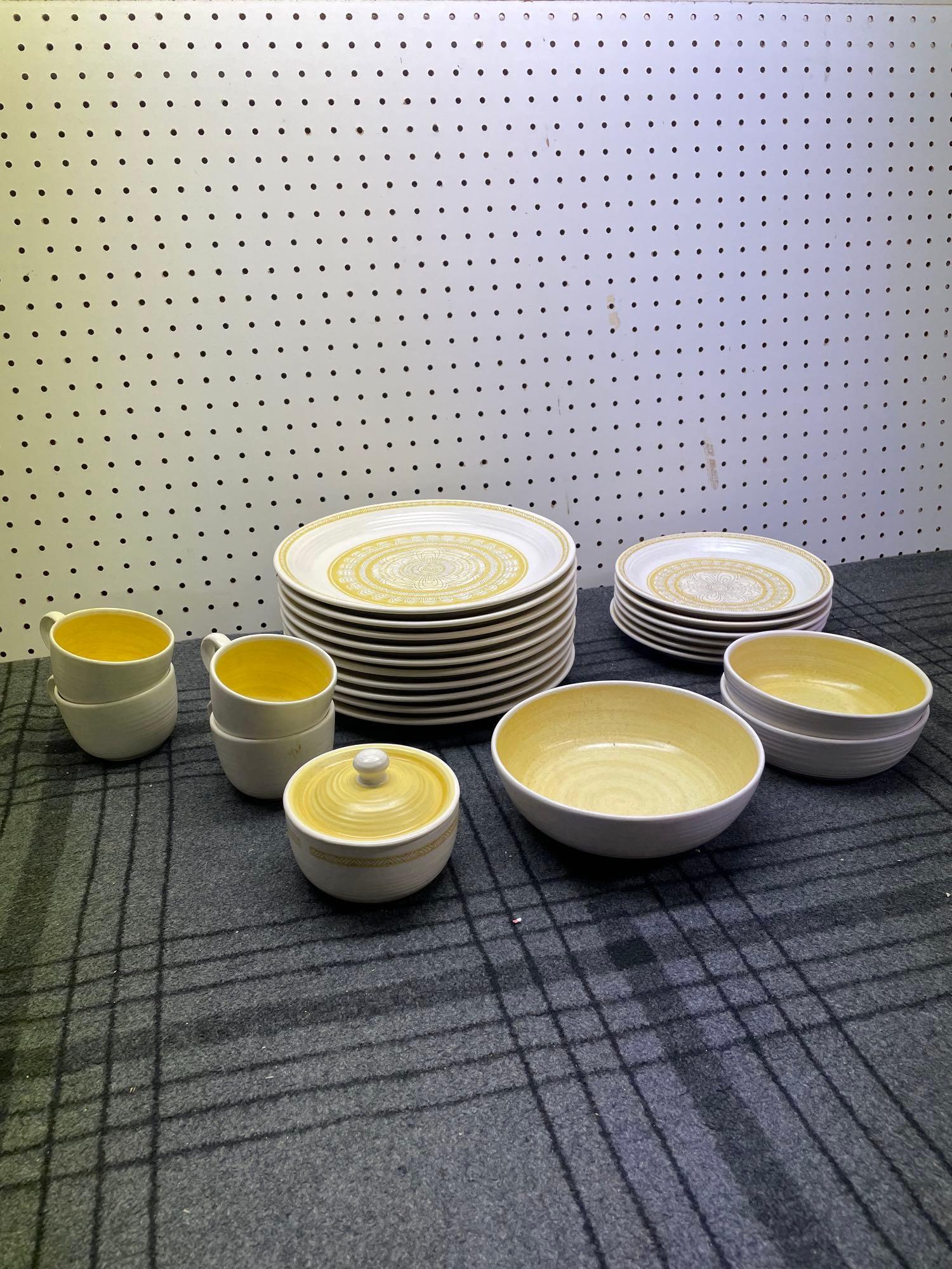 Franciscan Hacienda Dinnerware Set (1 of 9)